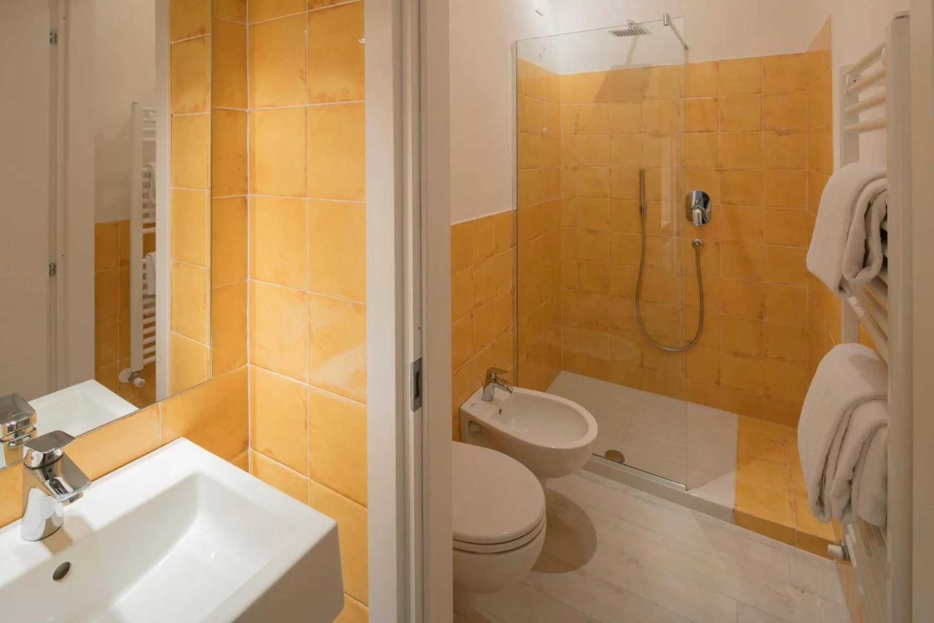 Bathroom in Affittacamere Margherita