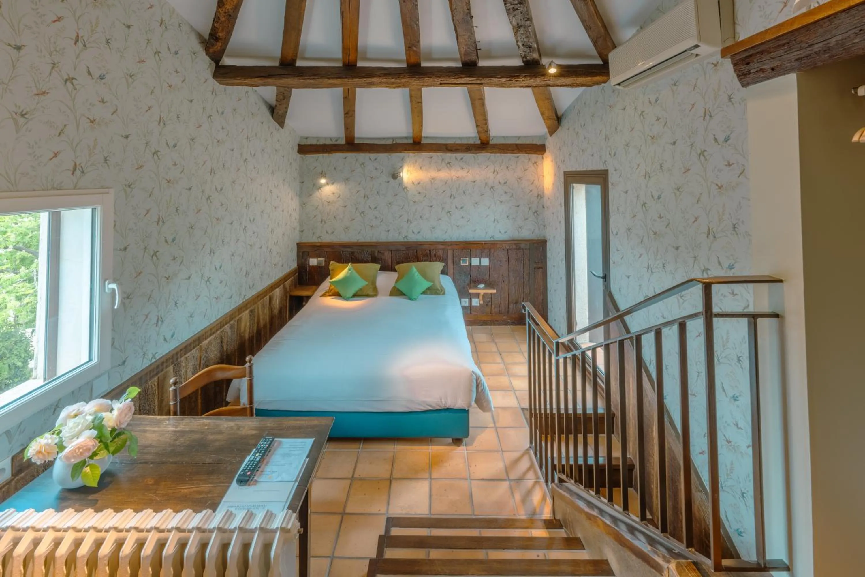 Bed in Relais du Bois Saint Georges - Hôtel de Charme