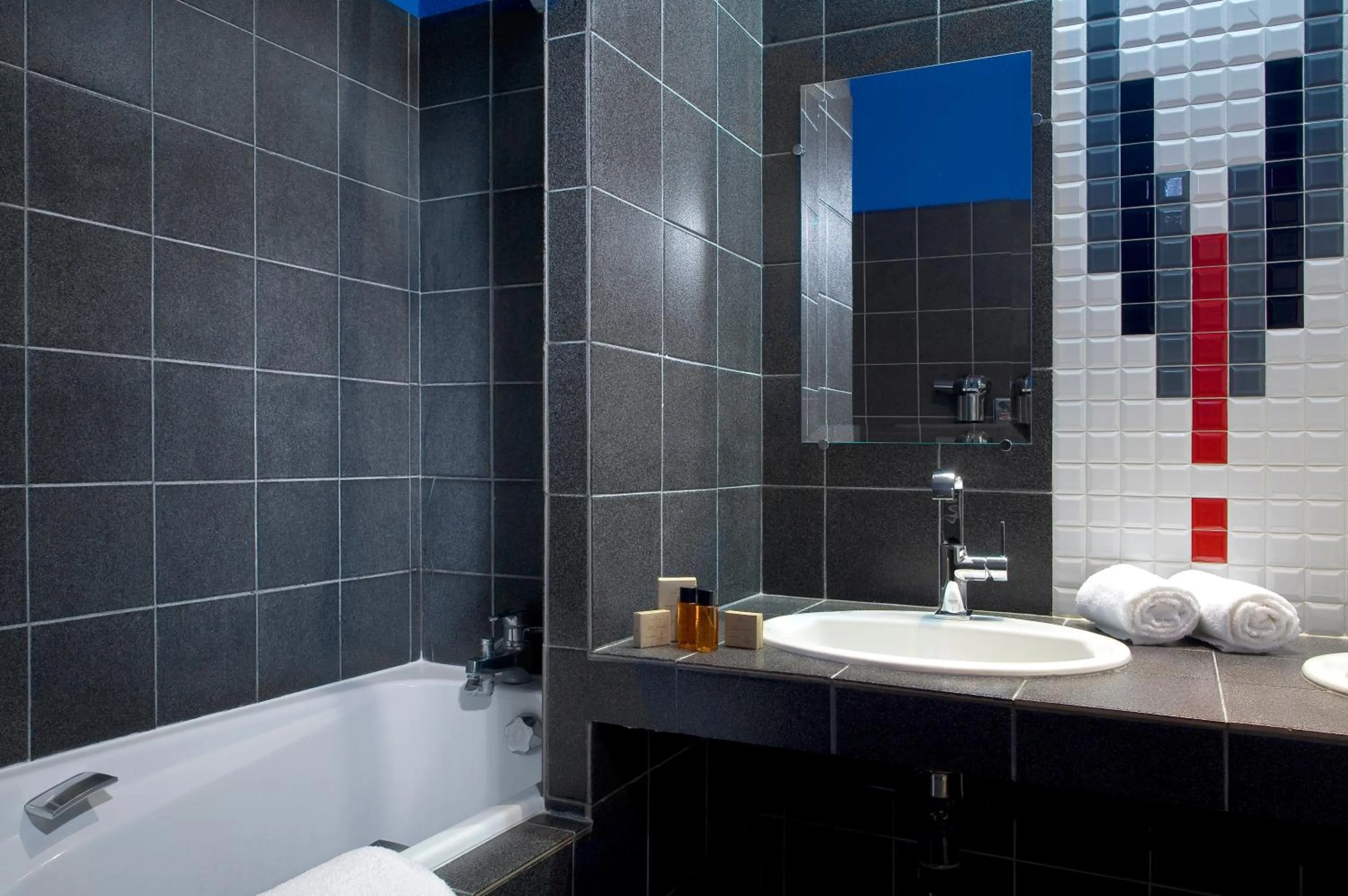 Bathroom in Relais du Bois Saint Georges - Hôtel de Charme