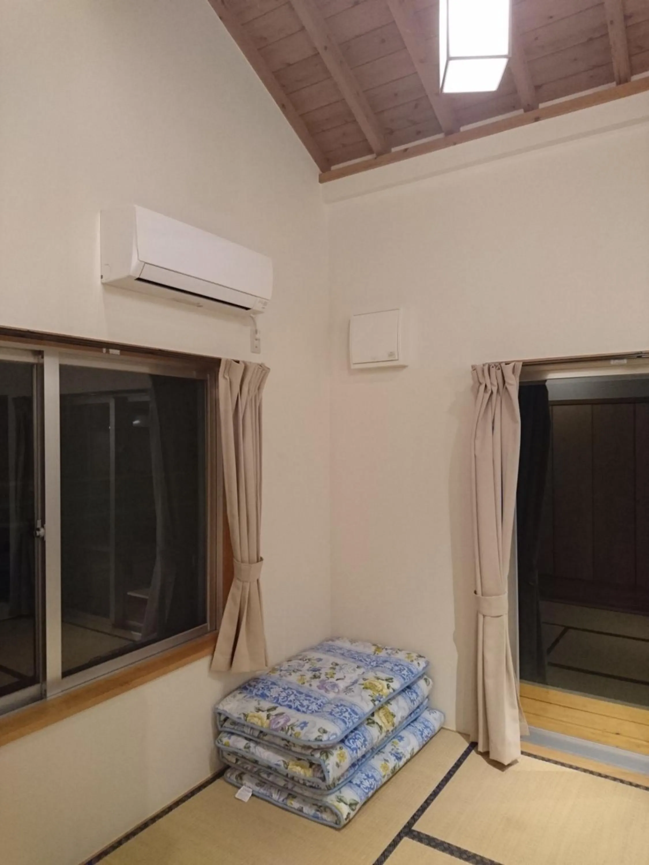 Living room, Bed in Kaeruya