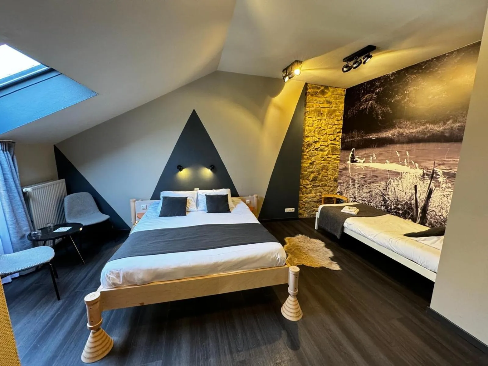 Bed in Hôtel Val de Poix- Logis Hôtel Restaurant