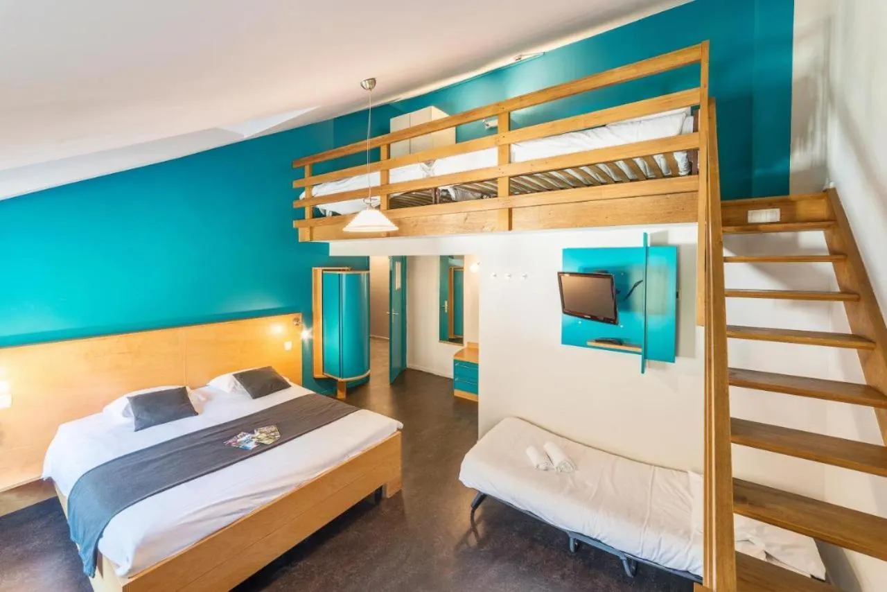 Bed in Hôtel Val de Poix- Logis Hôtel Restaurant