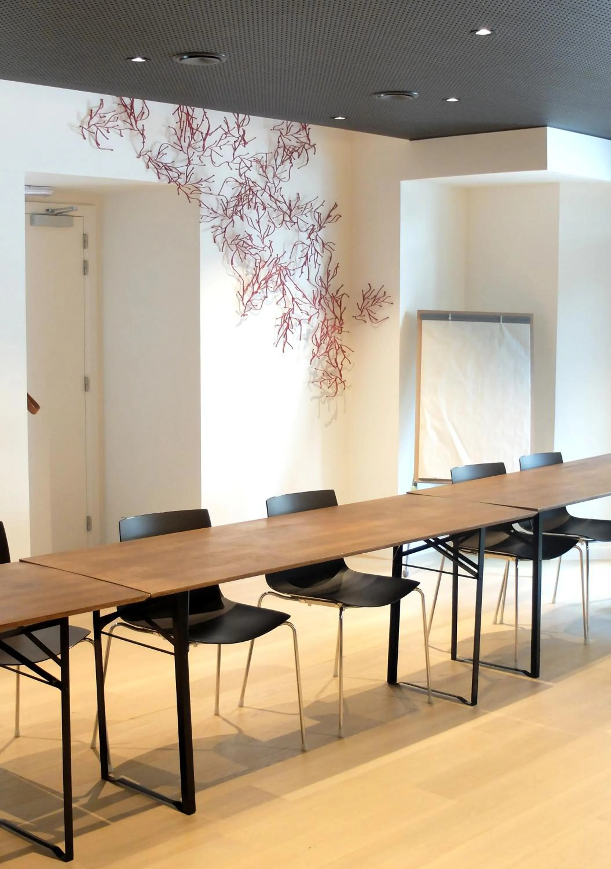 Meeting/conference room in Hôtel Val de Poix- Logis Hôtel Restaurant