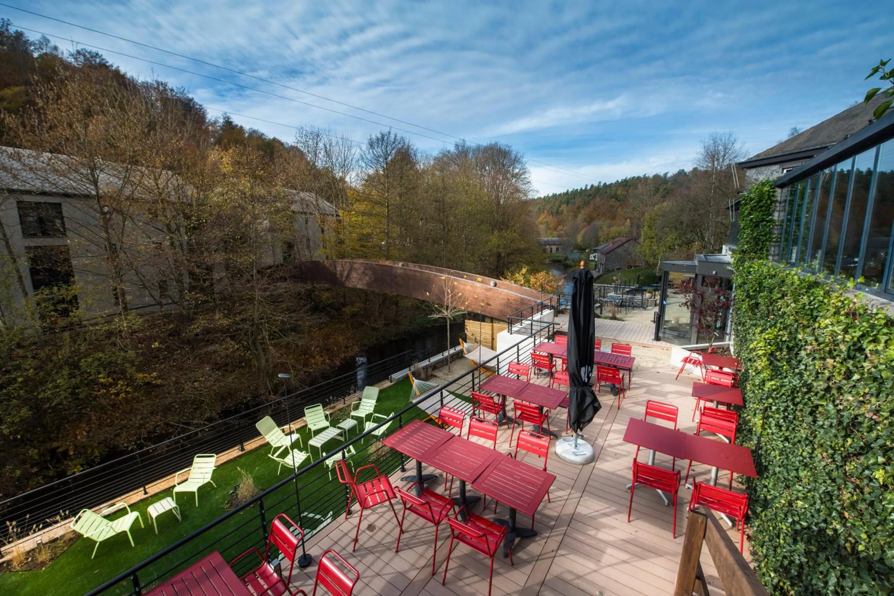 Property building in Hôtel Val de Poix- Logis Hôtel Restaurant