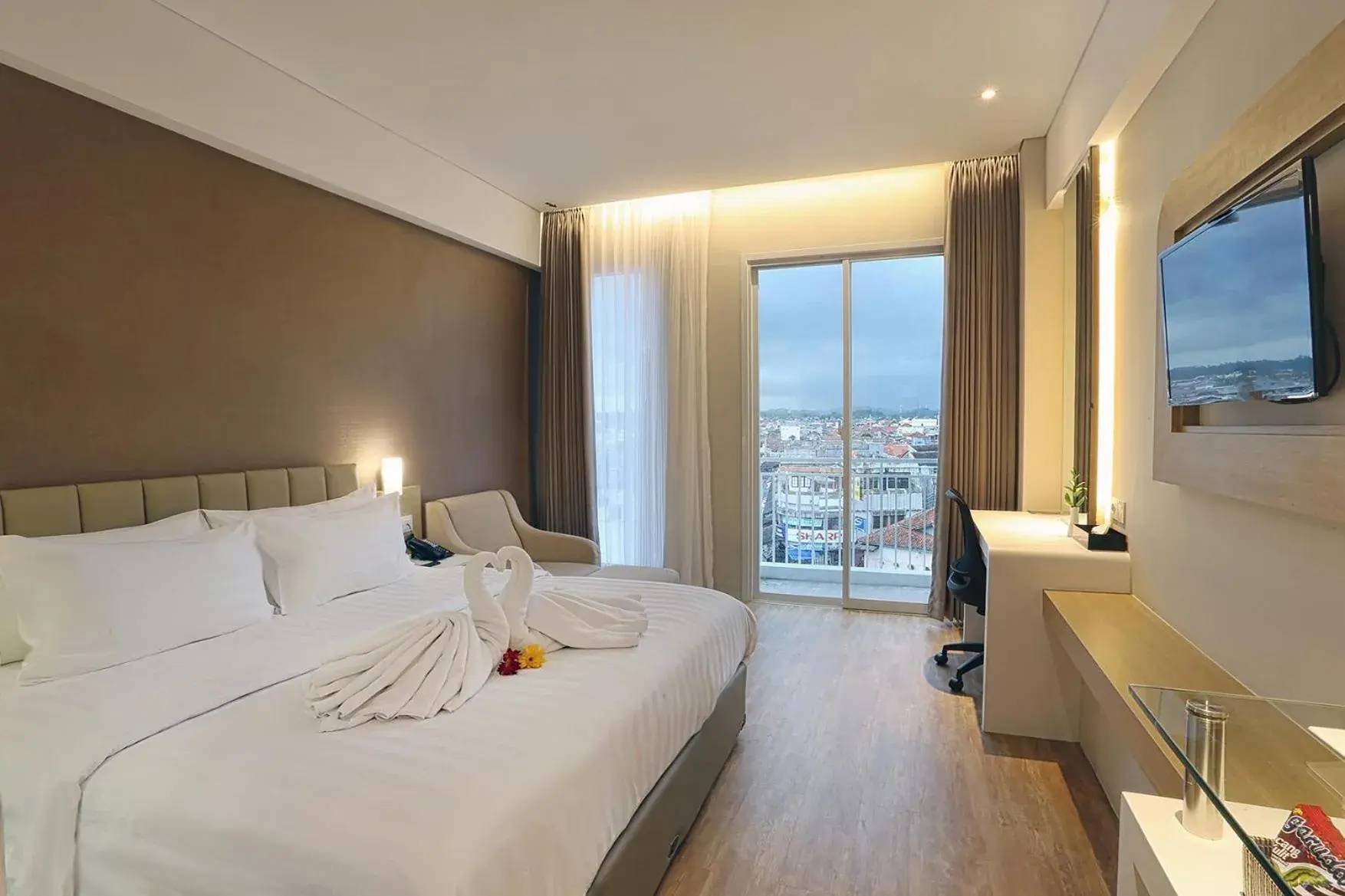 Deluxe Double Room in Horison Tasikmalaya Deluxe Double Room in Horison Tasikmalaya