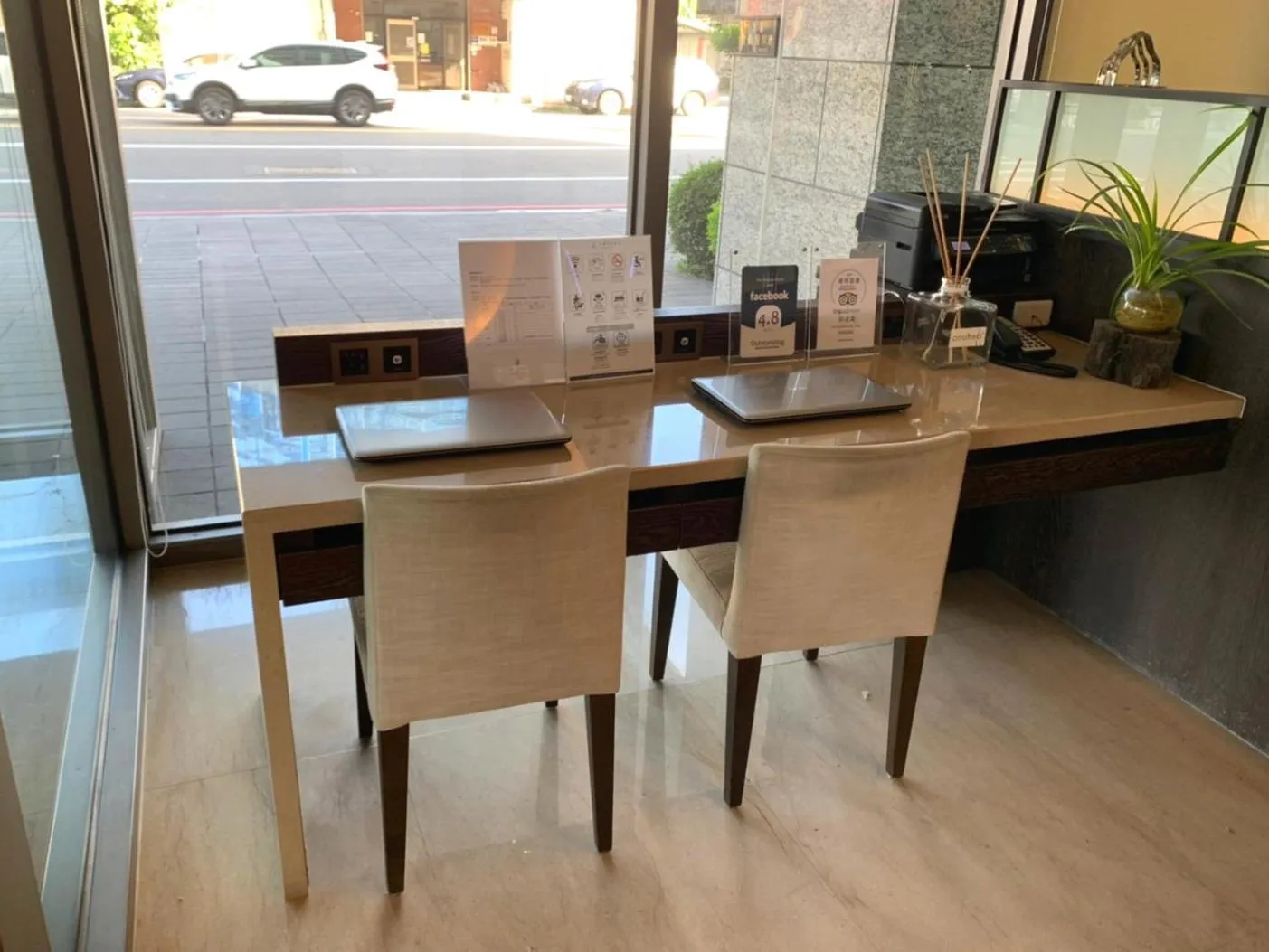 Business facilities in Walden Hotel