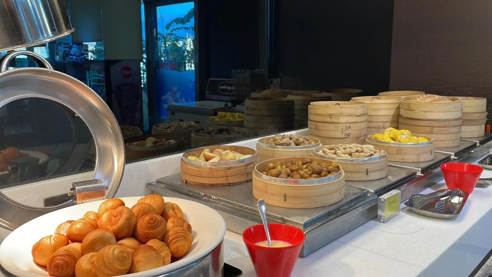 Breakfast in Walden Hotel