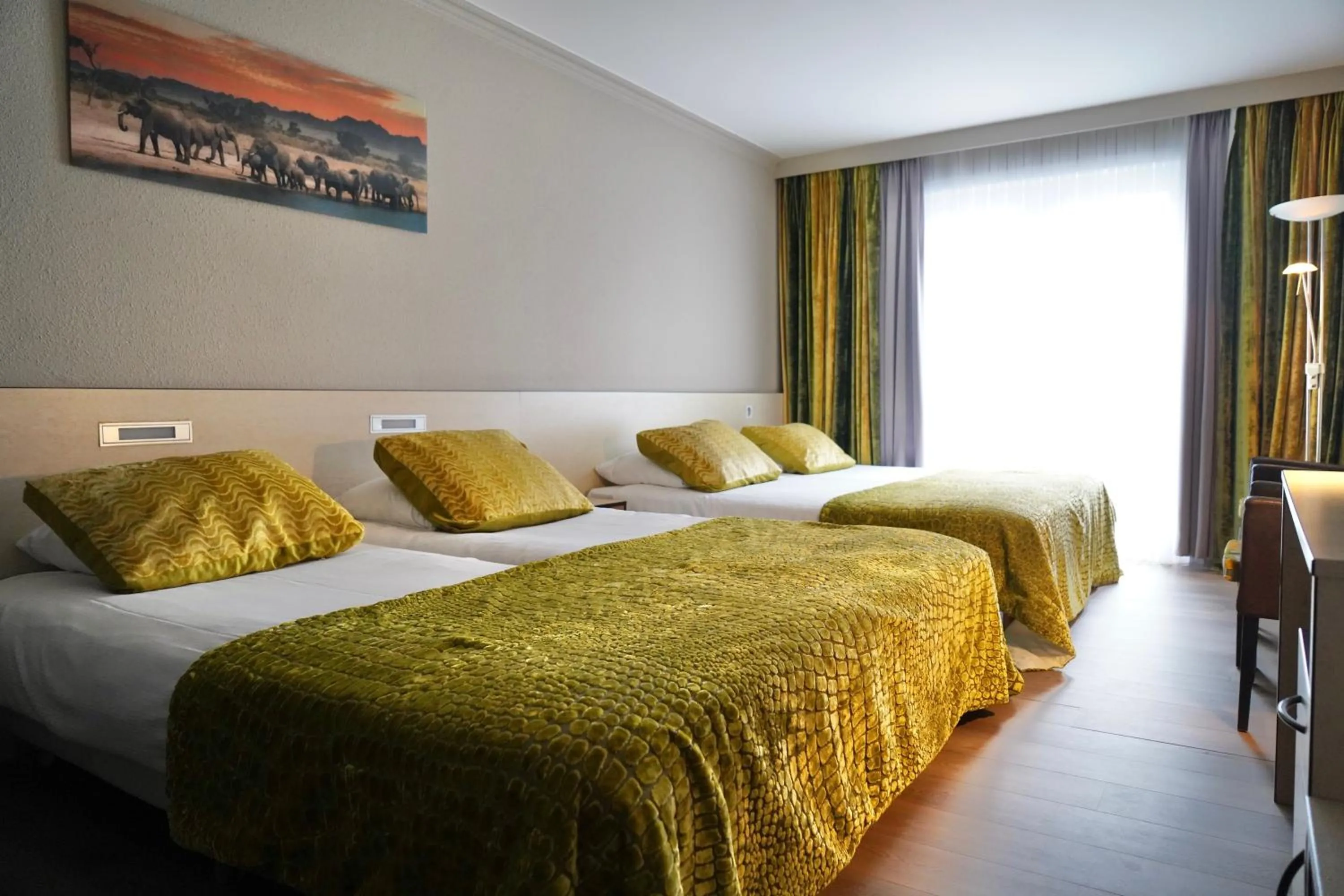 Bedroom, Bed in Hotel Prins Boudewijn