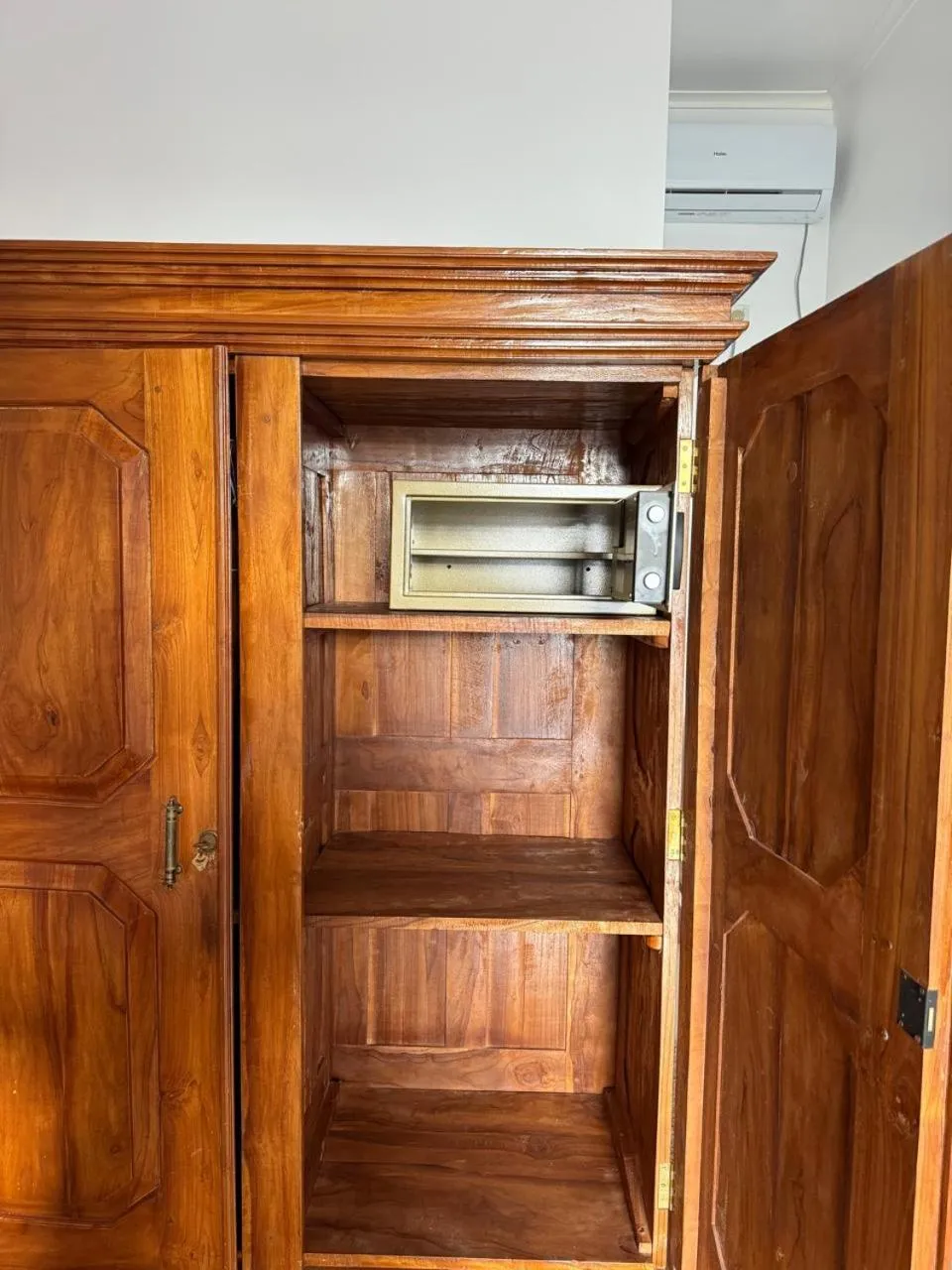 safe in Samaru Beach House