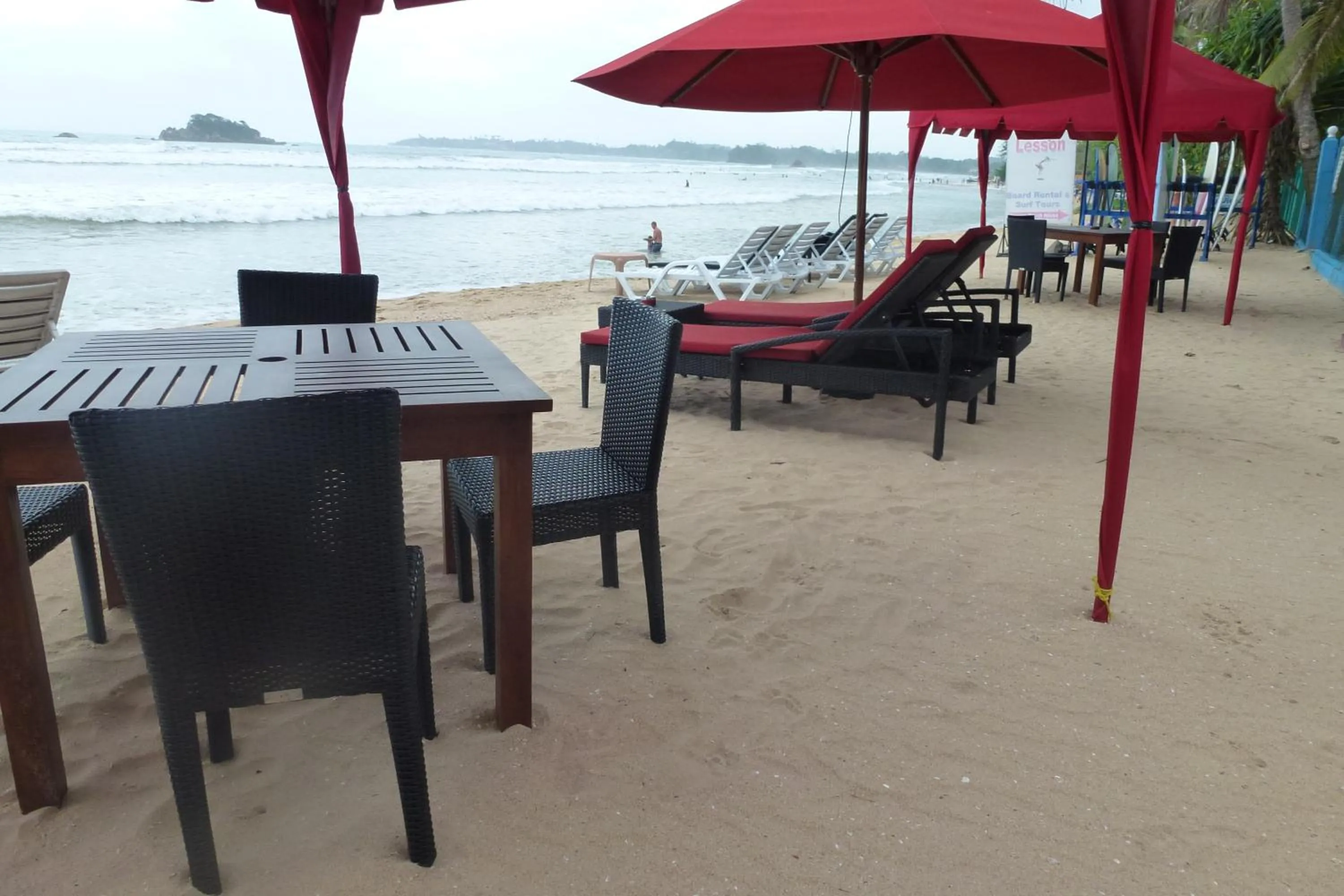 Restaurant/places to eat in Samaru Beach House