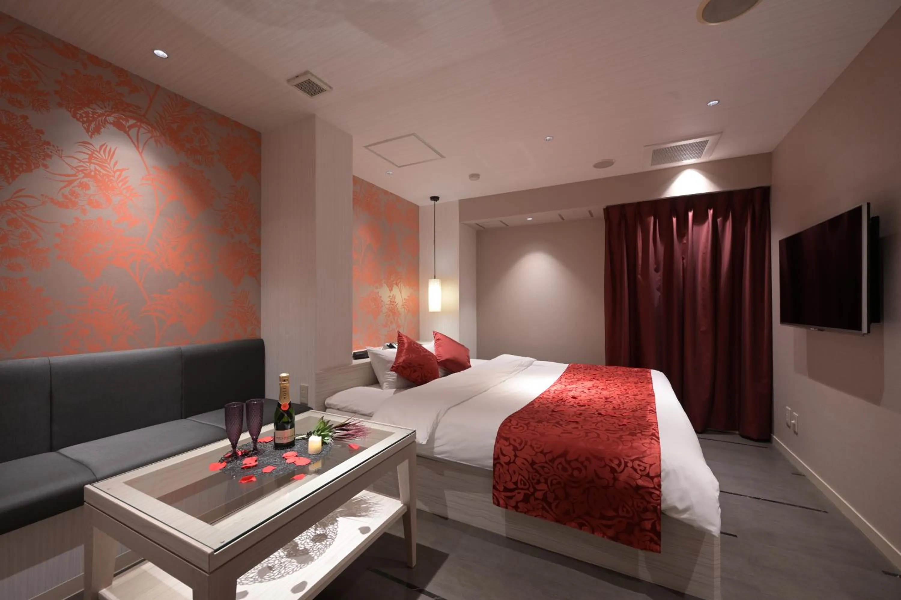 Photo of the whole room, Bed in BAMBOO GARDEN Shinyokohama only Adult