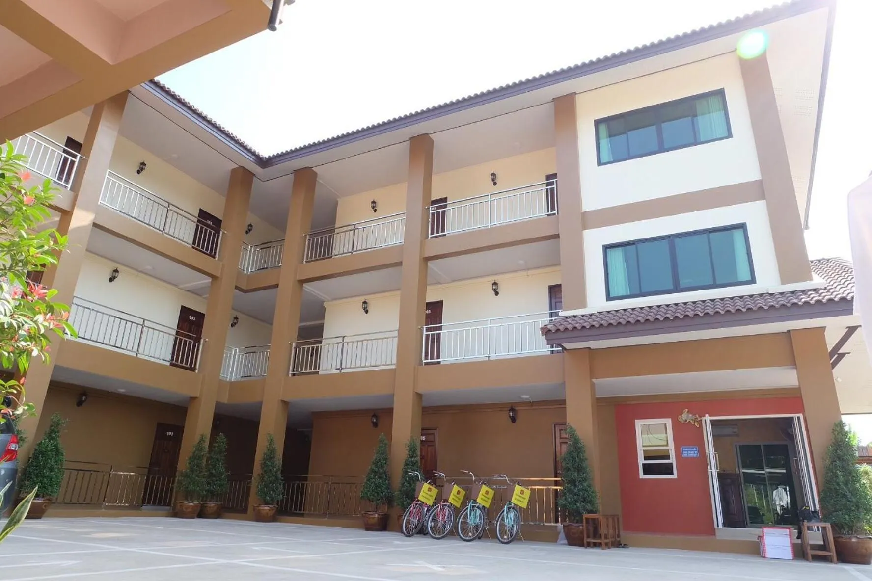 Property building in Benya Hotel โรงแรมเบญญา