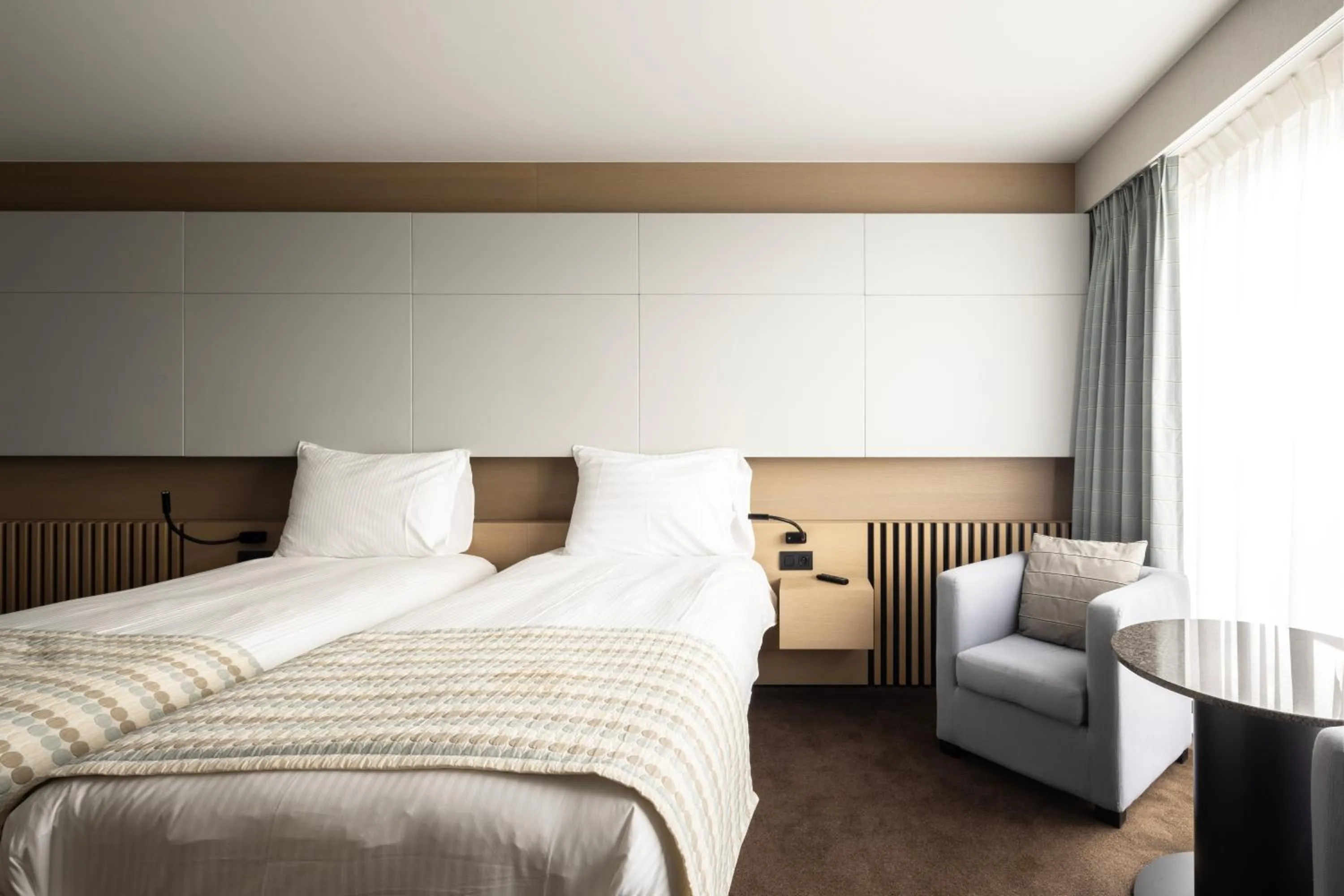 Standard Twin Room with Sea View - Pet Free Room in Hotel Beach Palace by CW Hotel Collection