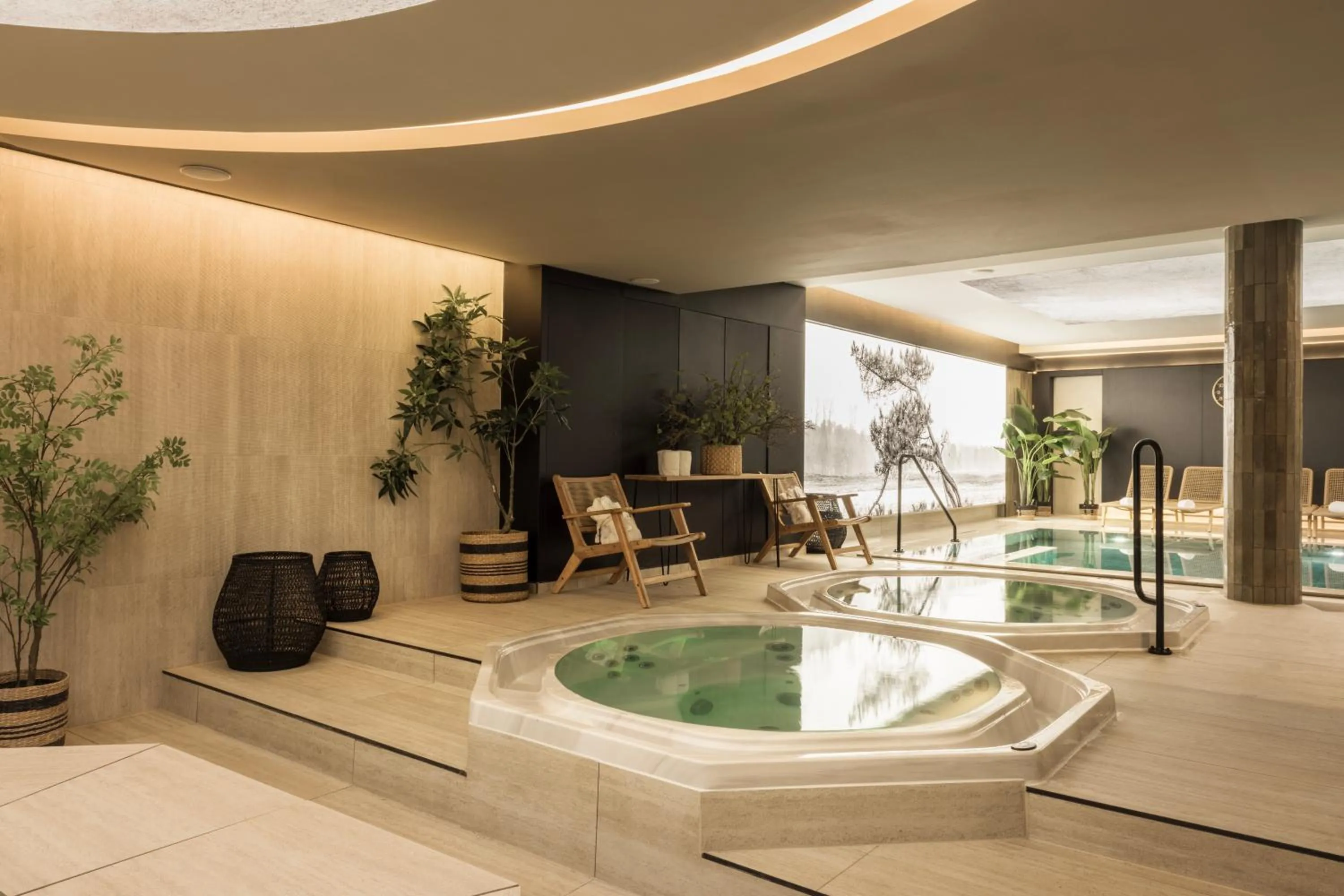 Hot Tub in Hotel Beach Palace by CW Hotel Collection