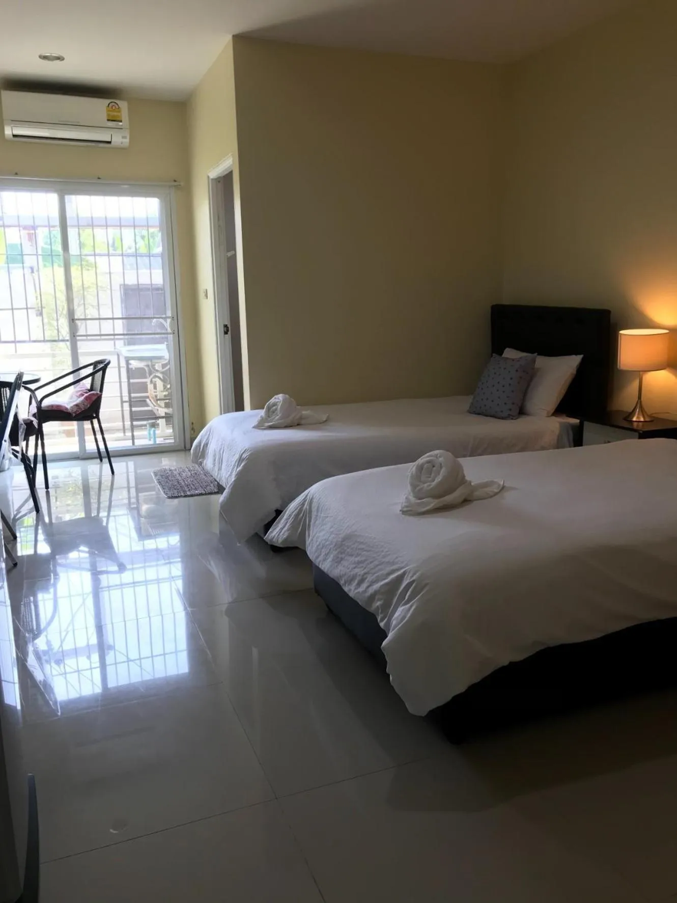 Bedroom, Bed in Connect Apartment