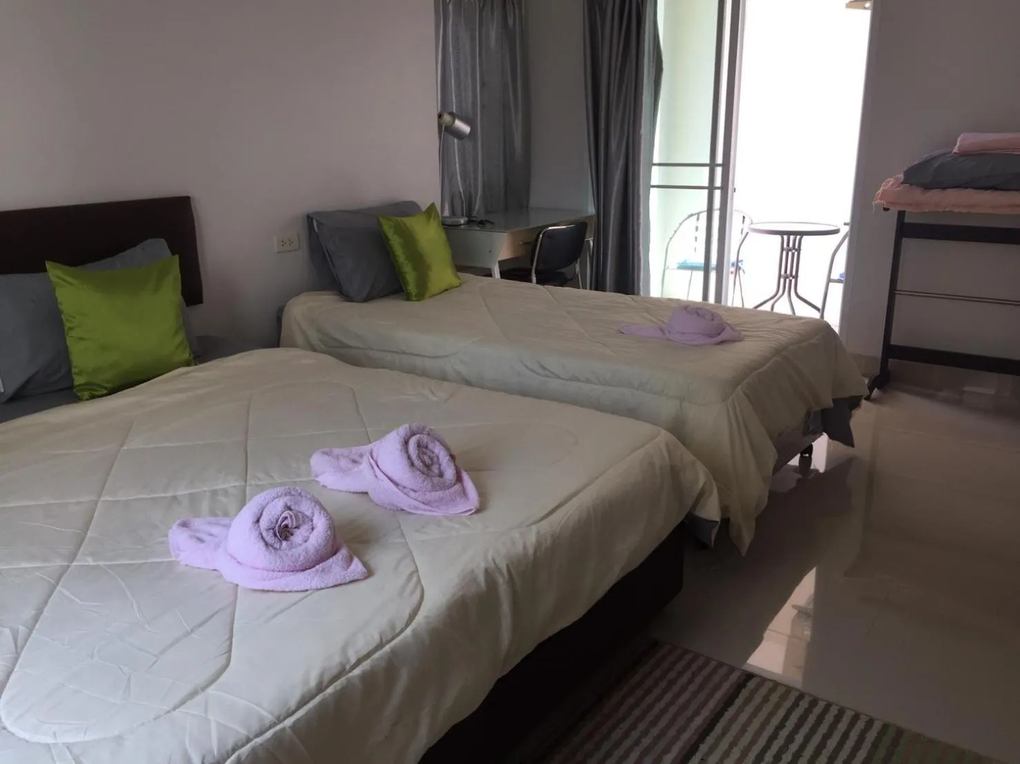 Bedroom, Bed in Connect Apartment