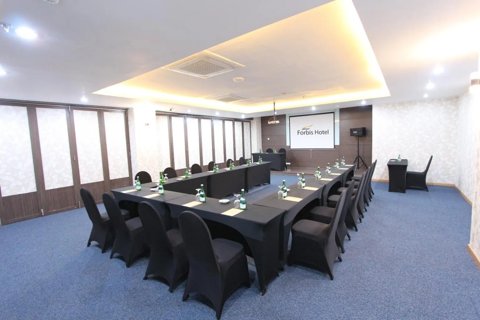 Meeting/conference room in Forbis Hotel