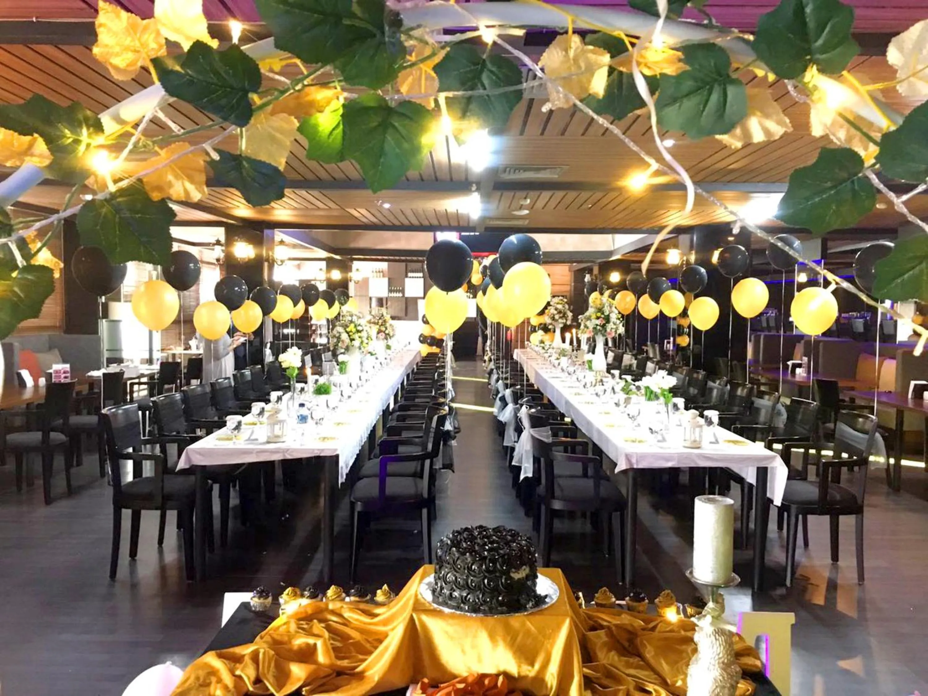 Restaurant/places to eat in Forbis Hotel