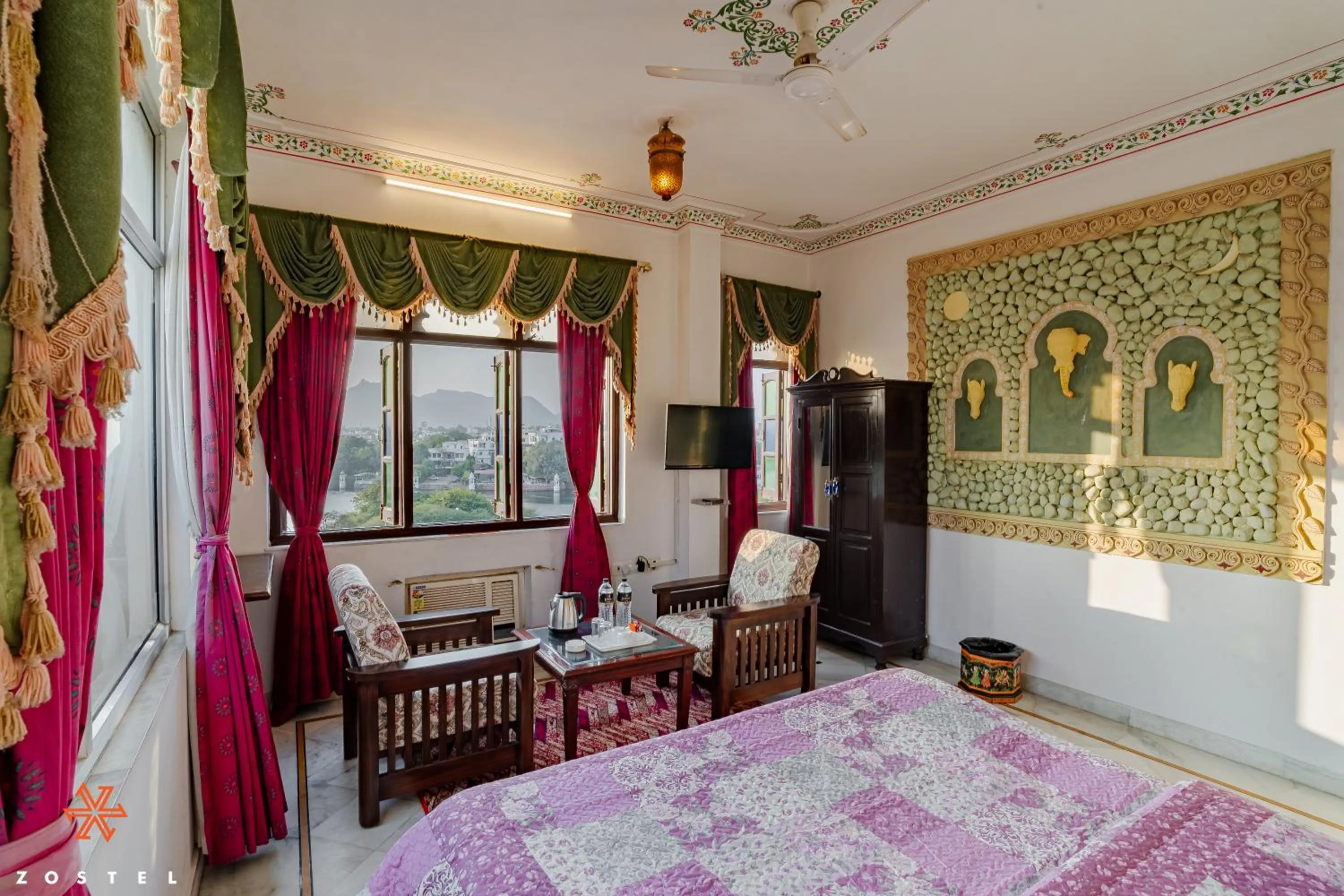 Bed in Zostel Udaipur