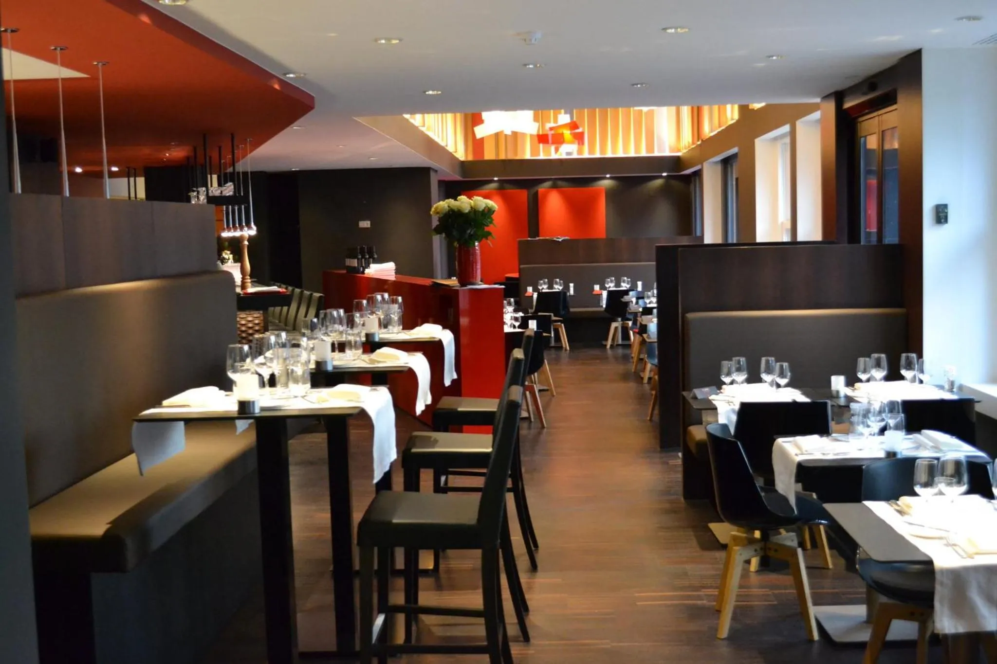 Restaurant/places to eat in Crowne Plaza Hotel Brugge by IHG
