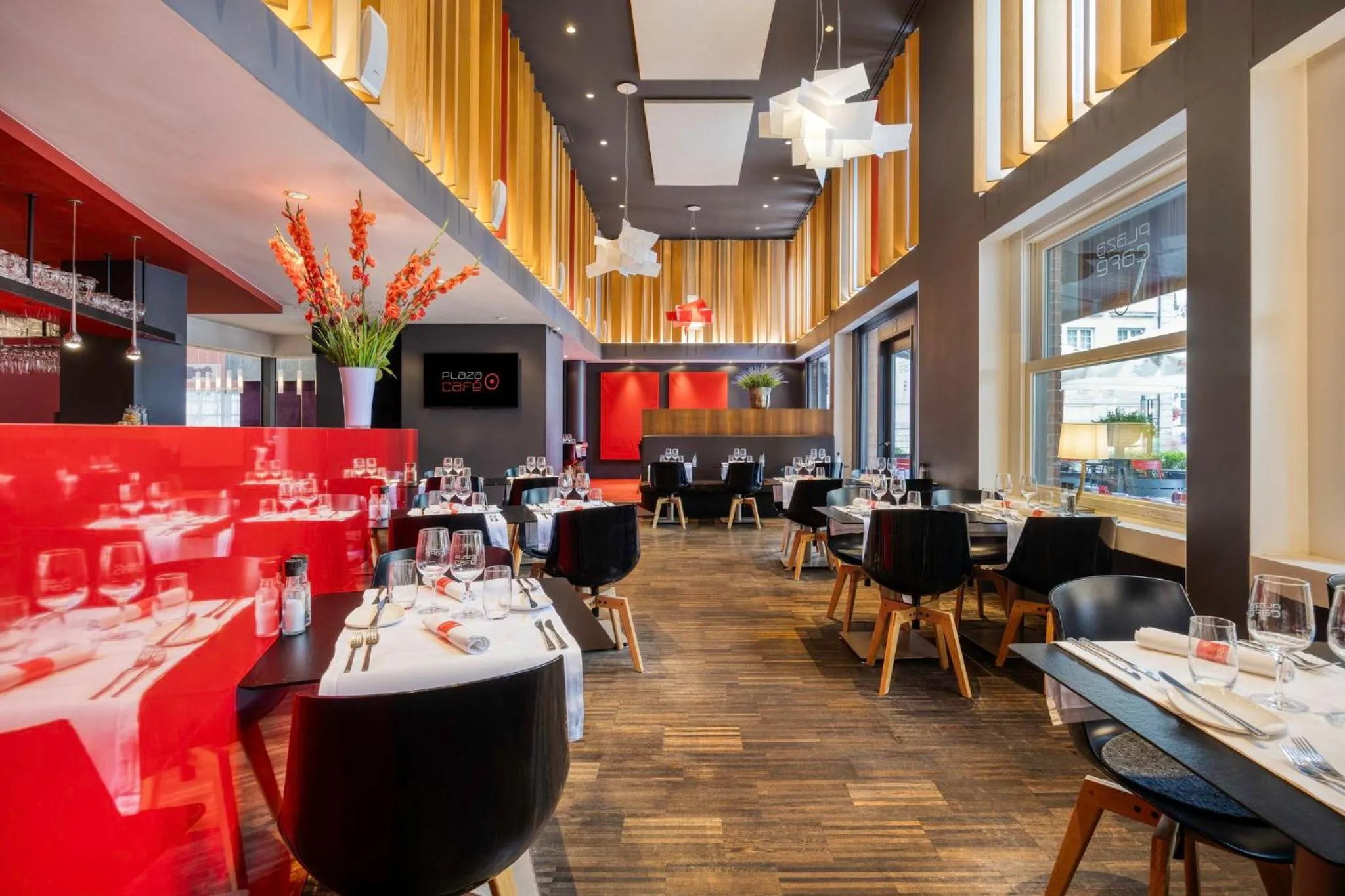 Restaurant/places to eat in Crowne Plaza Hotel Brugge by IHG