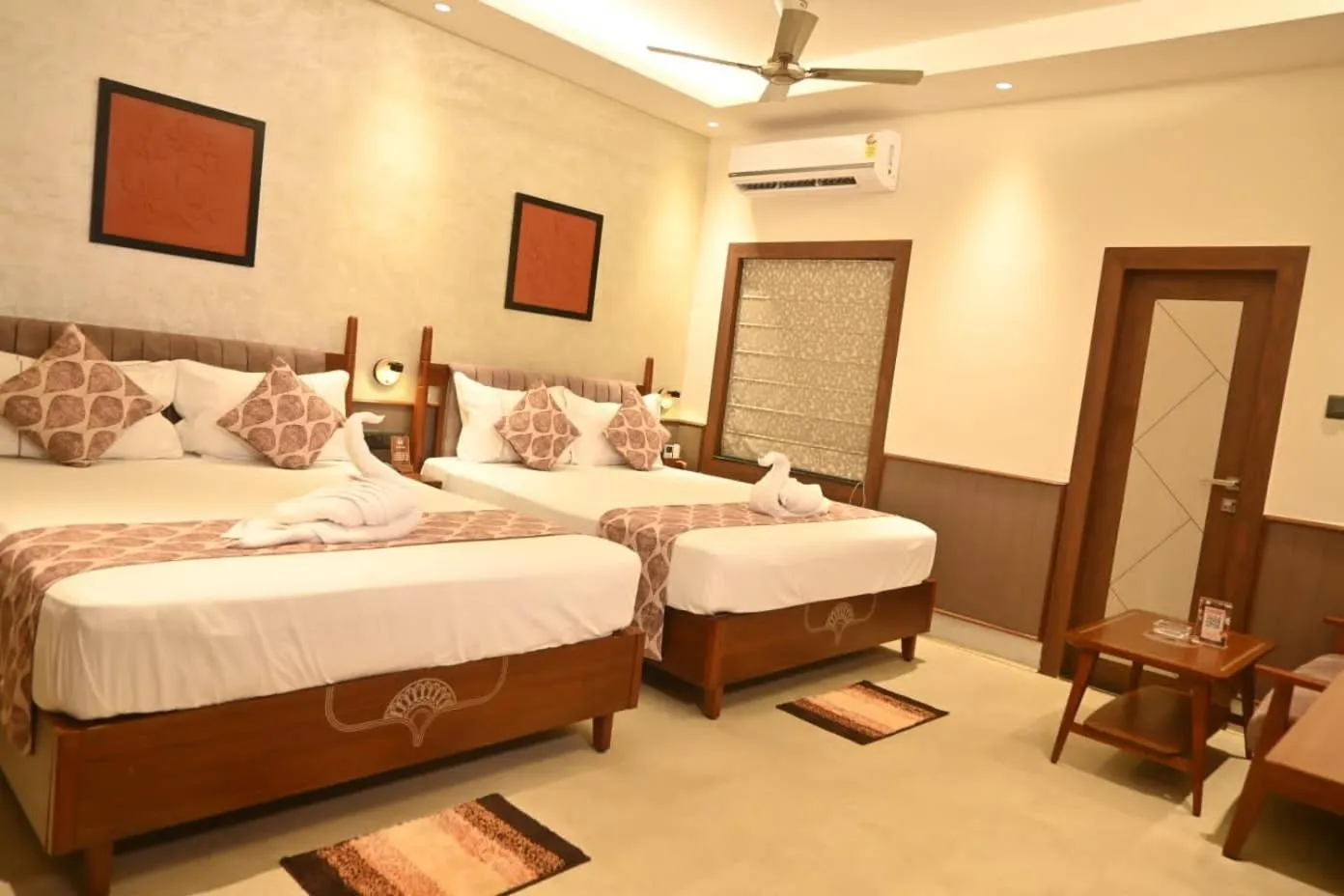 Bed in Hotel Sonar Bangla Tarapith