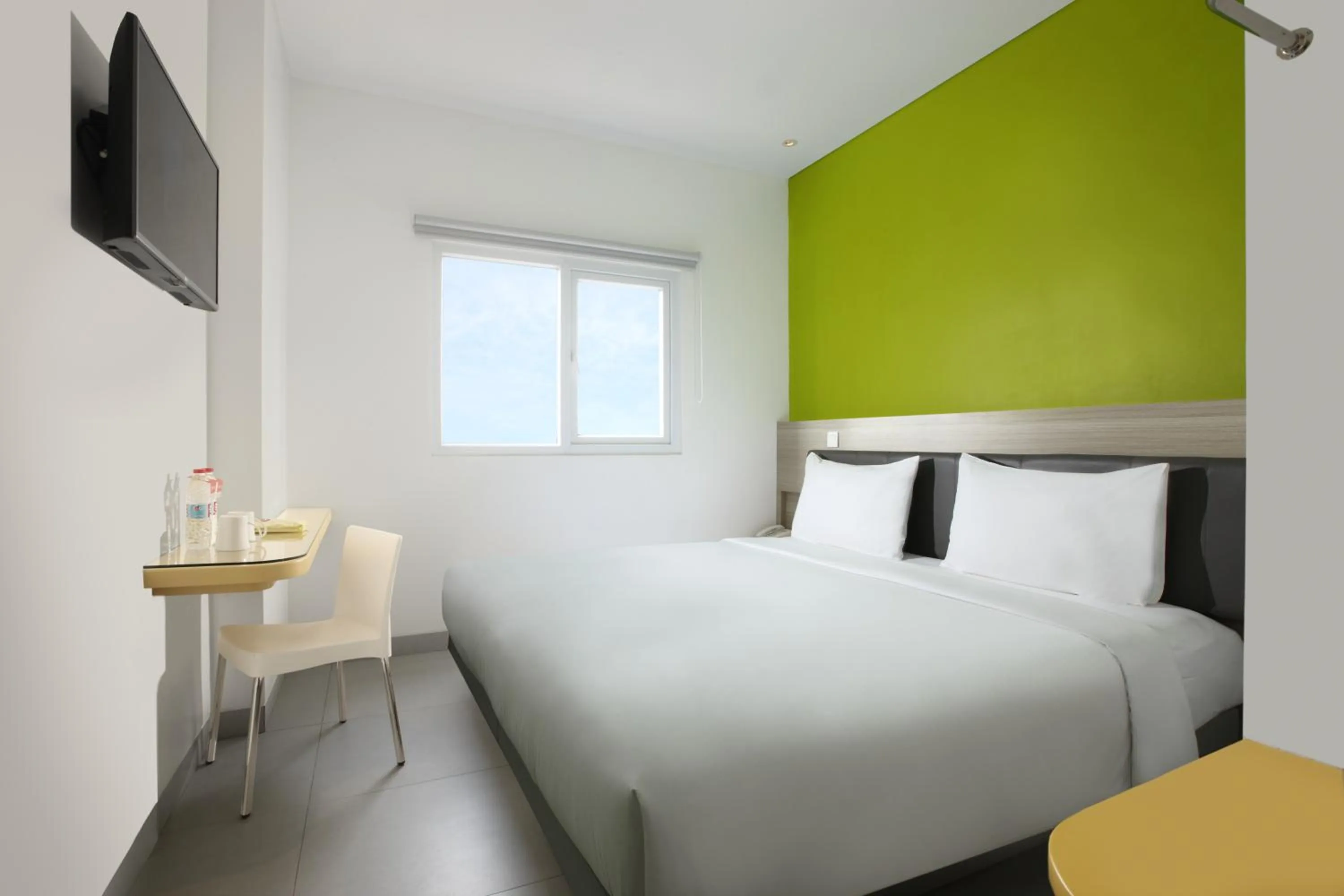 bunk bed, Bed in Amaris Hotel Margorejo Surabaya