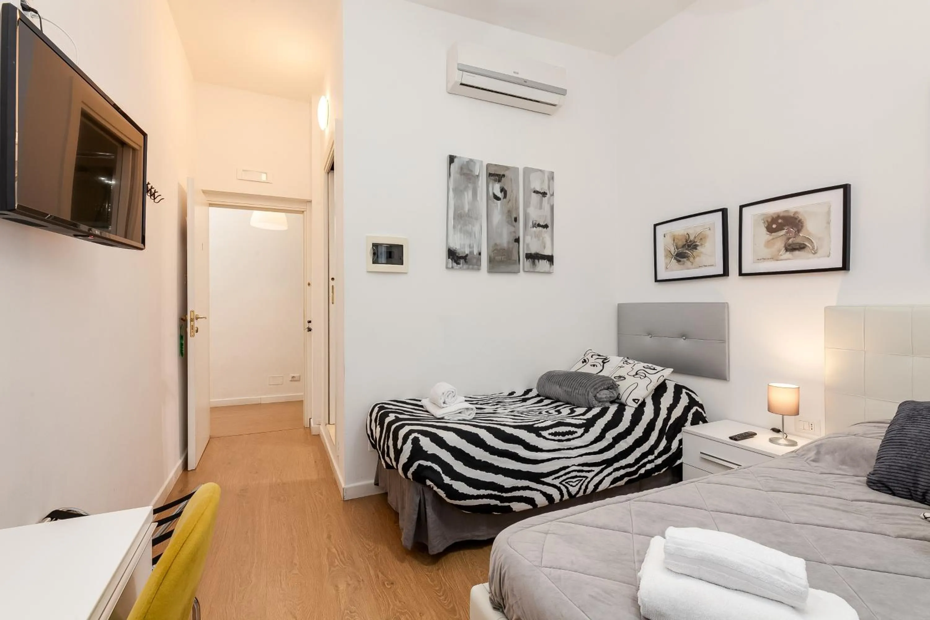 Bedroom, Bed in Julius Caesar Home