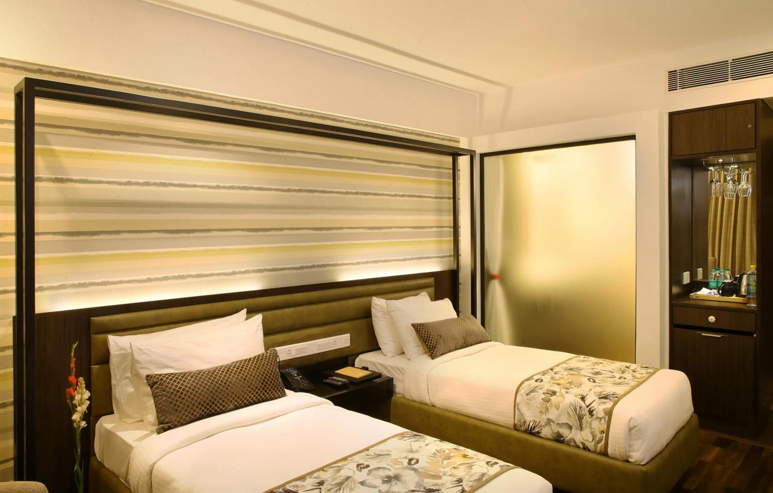 Bedroom, Bed in The Royale Senate Race Course, Bangalore