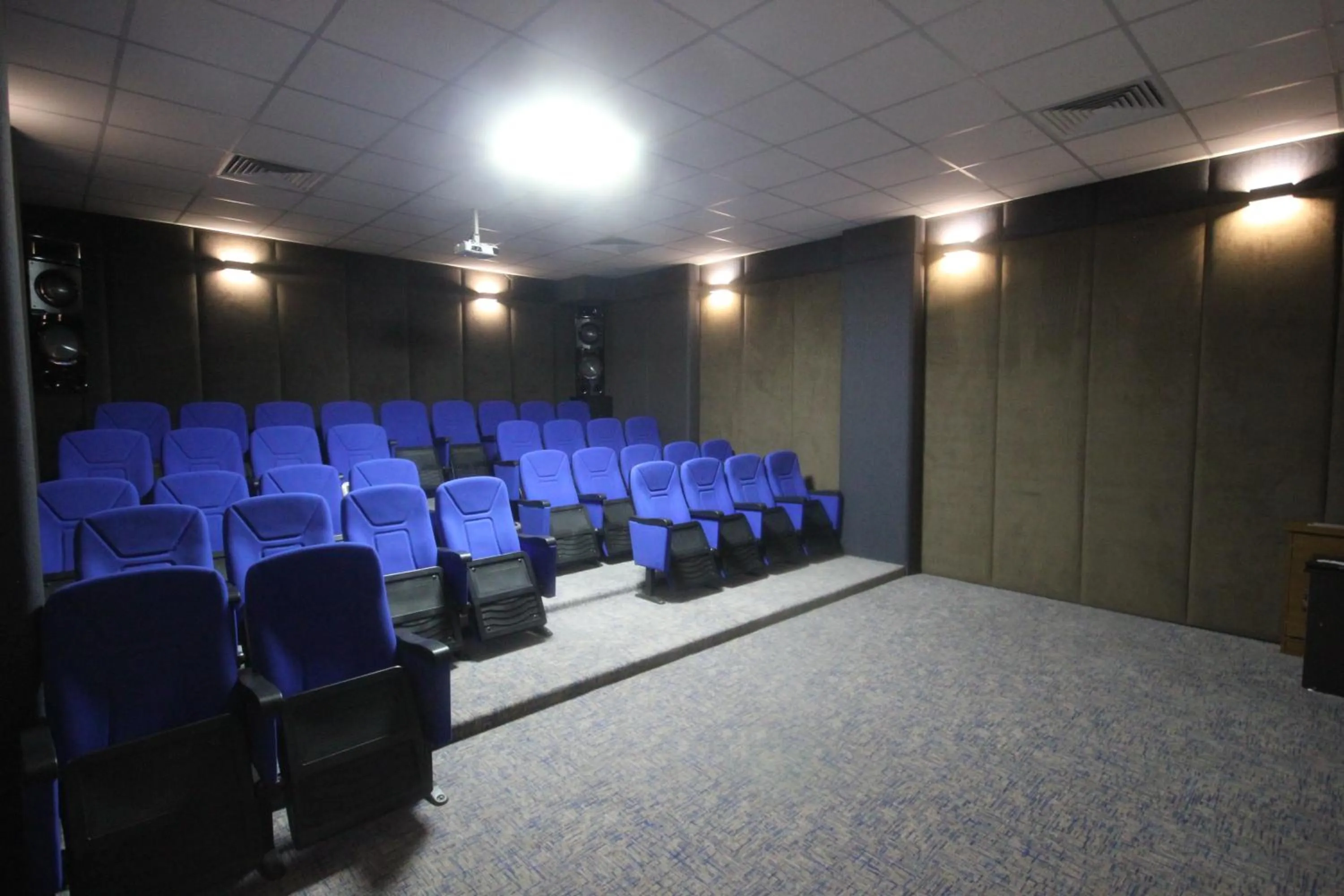 Business facilities in Garden Zara Hotel