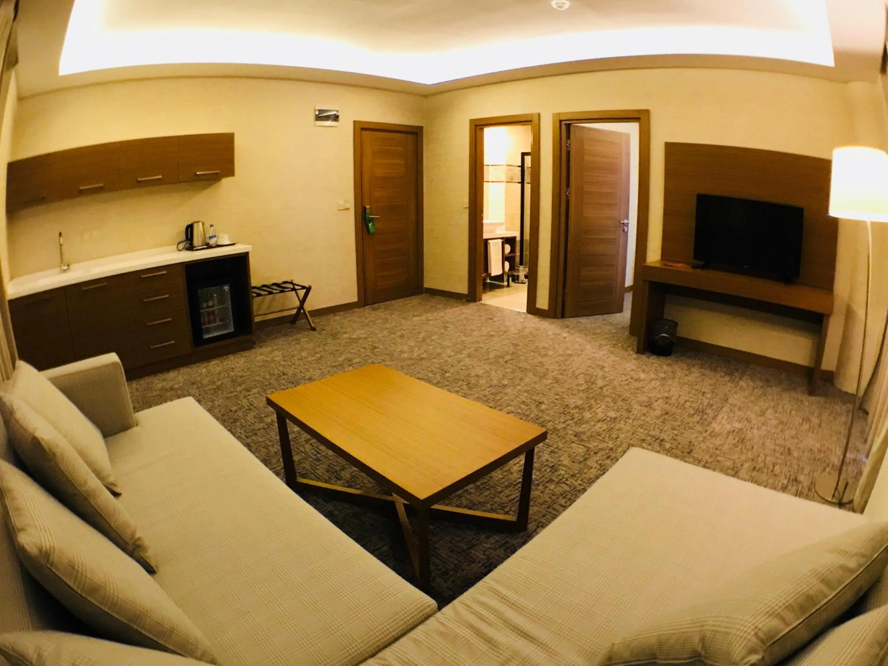 Coffee/tea facilities in Garden Zara Hotel