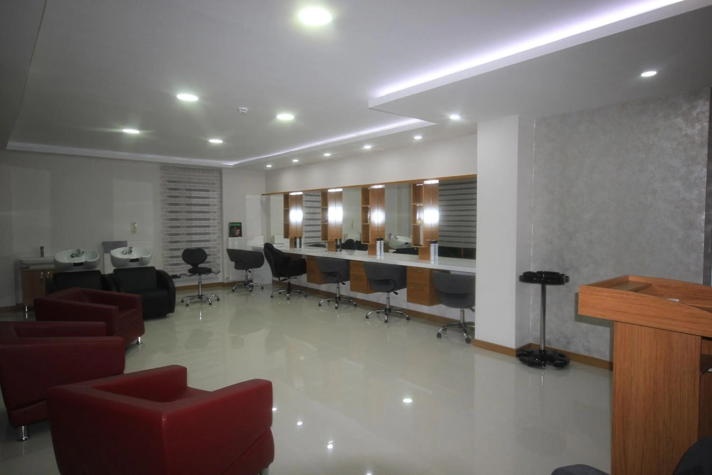 Spa and wellness centre/facilities in Garden Zara Hotel