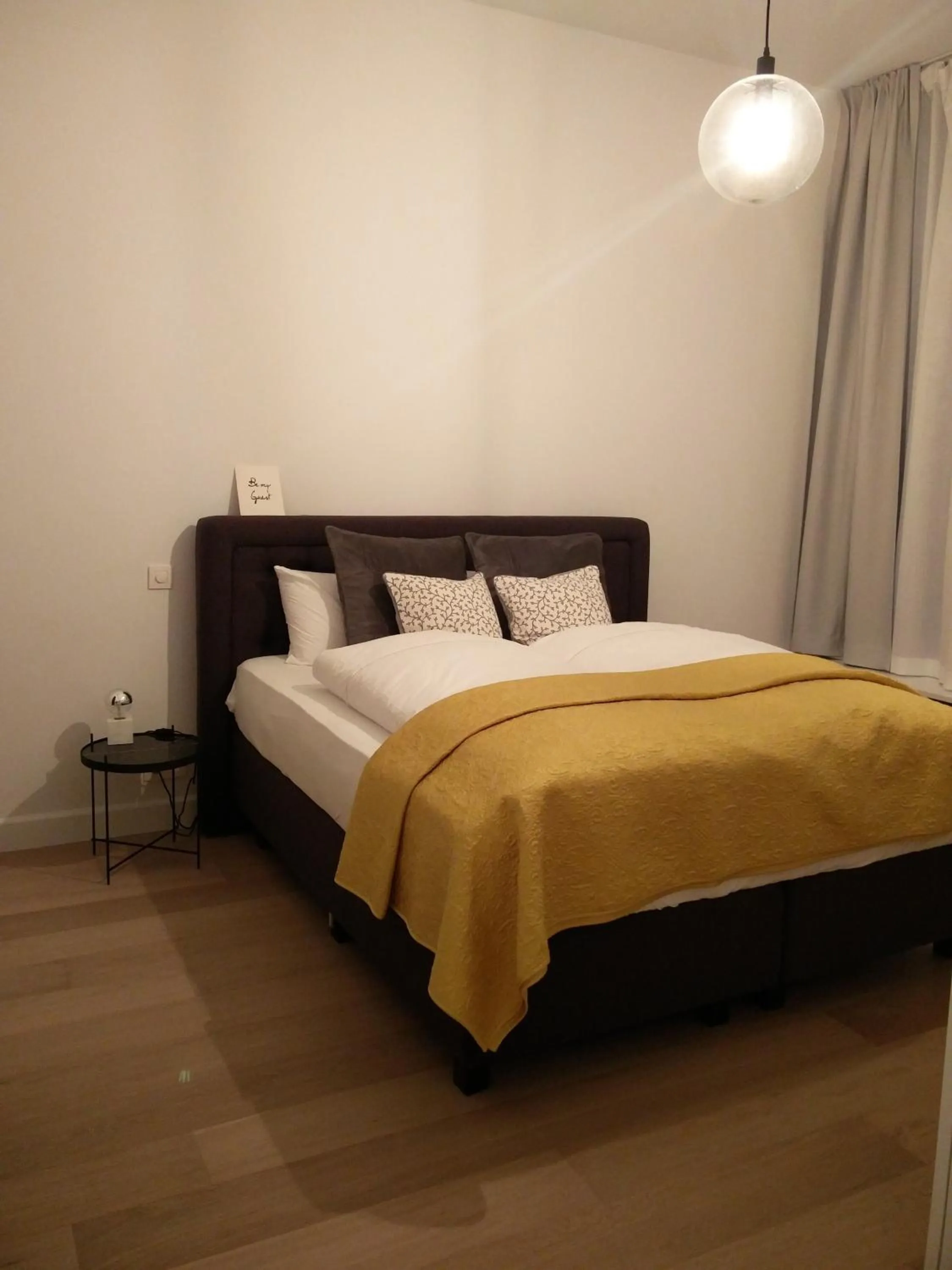 Bed in b&b les invités