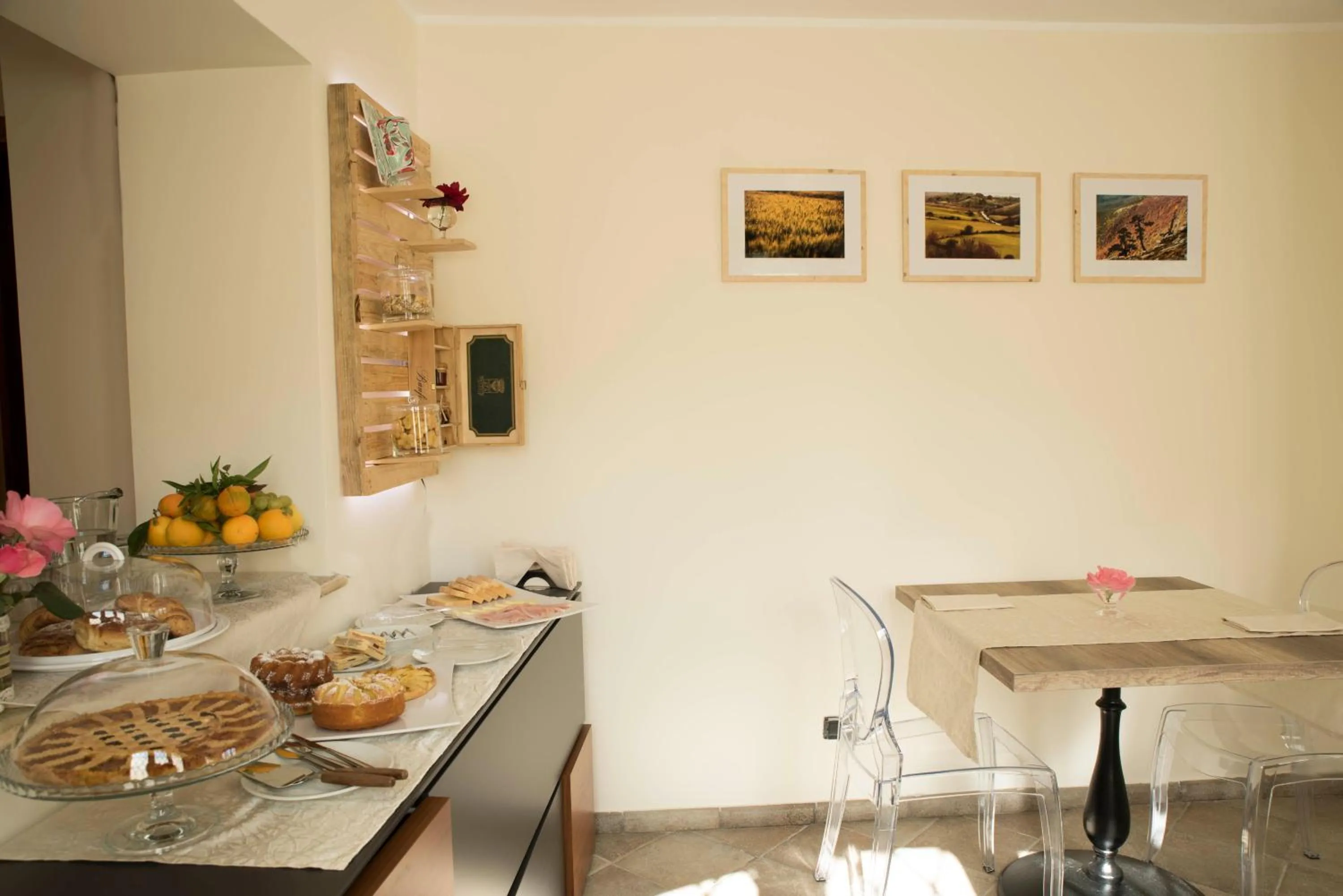 Buffet breakfast in BBuSS Country Club