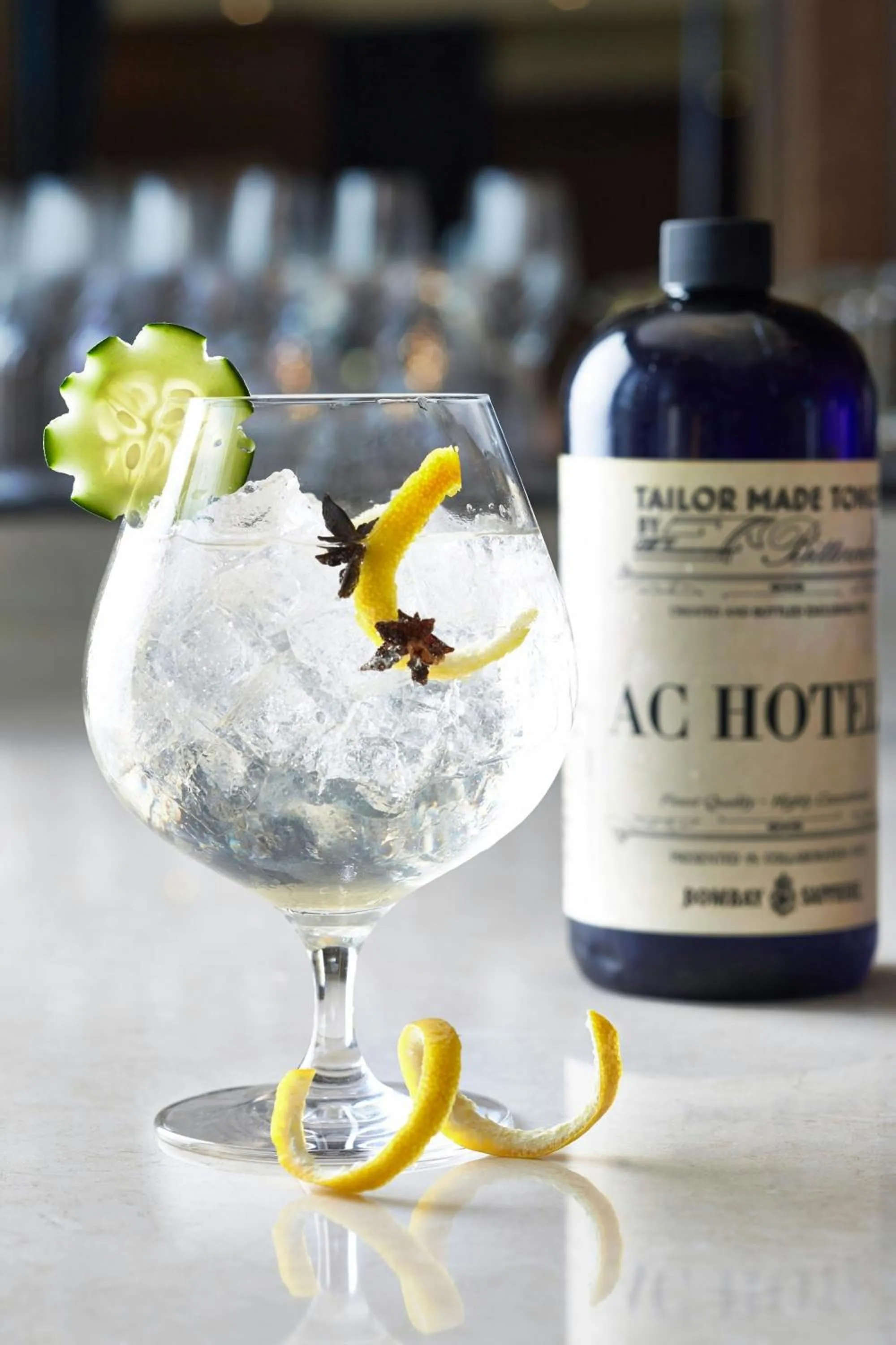 Lounge or bar in AC Hotel by Marriott Des Moines East Village