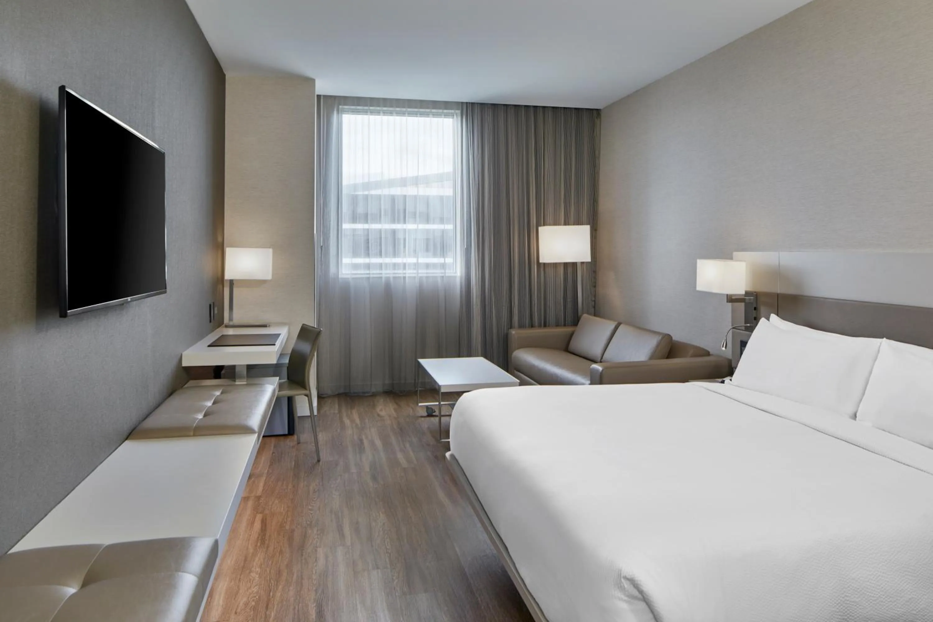 Bedroom, Bed in AC Hotel by Marriott Miami Aventura