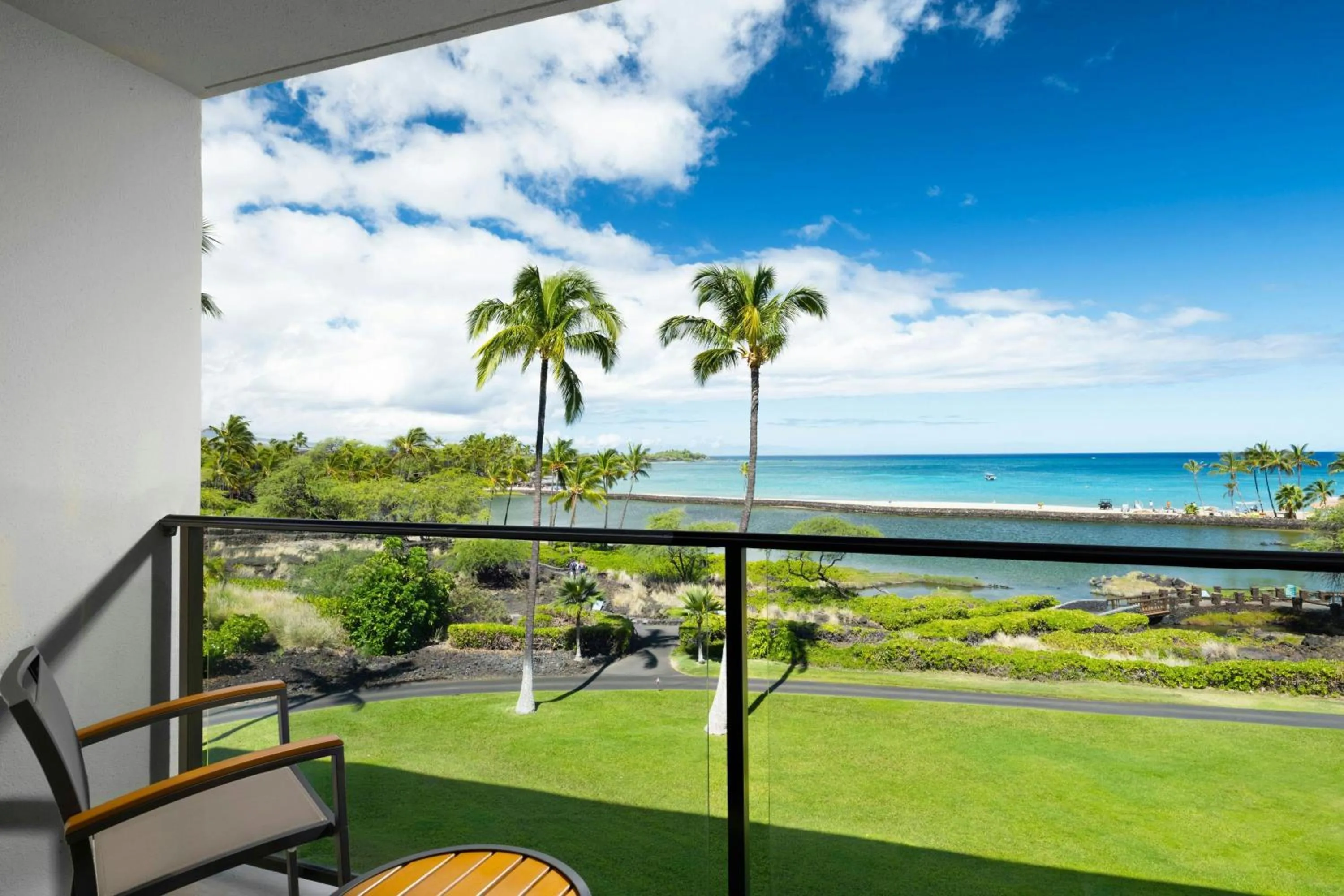 Bedroom in Marriott’s Waikoloa Ocean Club
