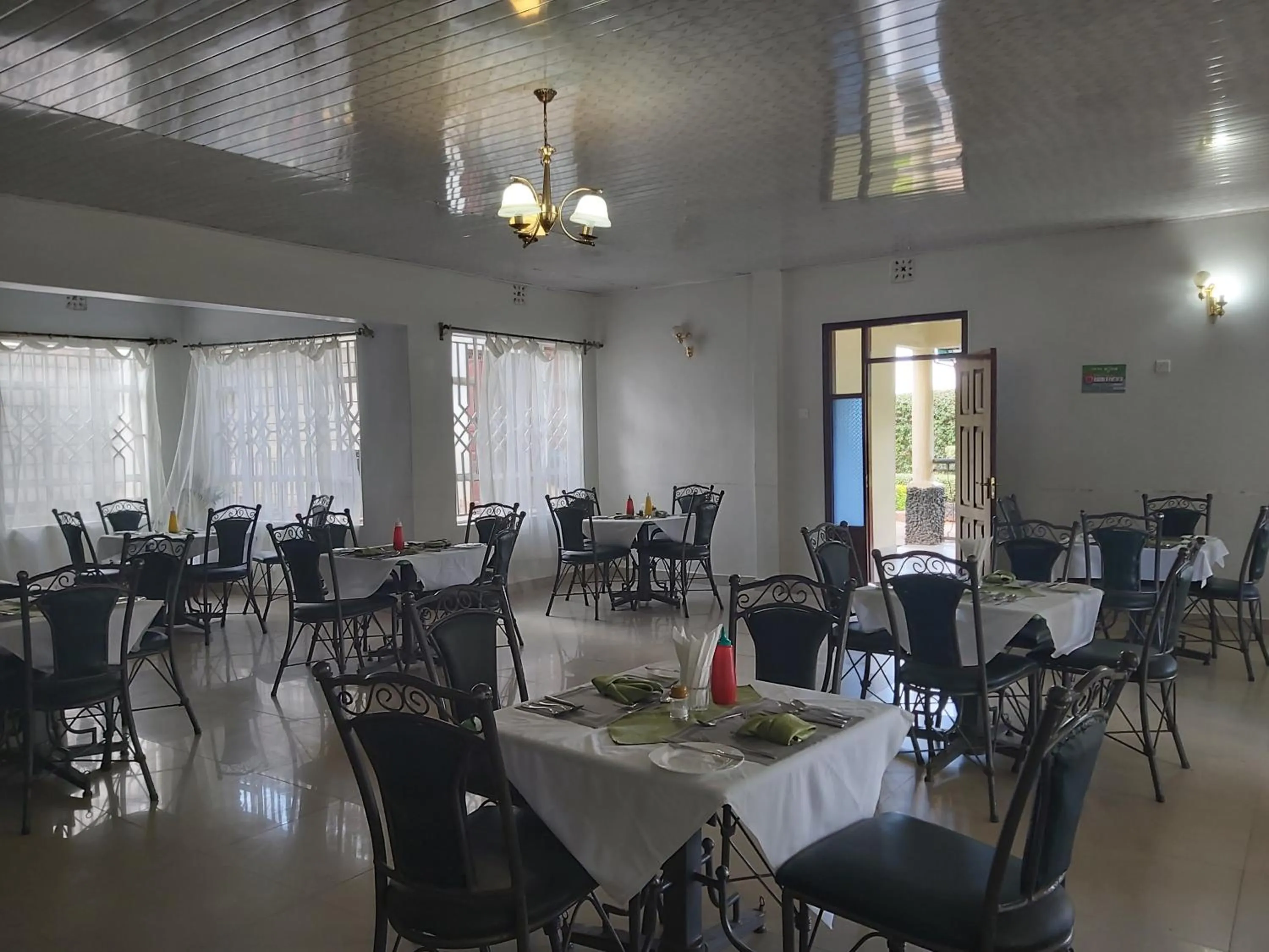 Restaurant/places to eat in Sahara Gardens Bomet