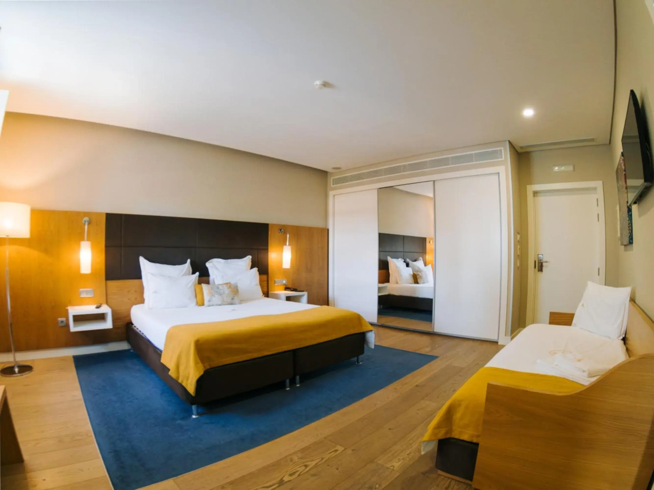 Triple Room in Hotel Fonte Velha Triple Room in Hotel Fonte Velha