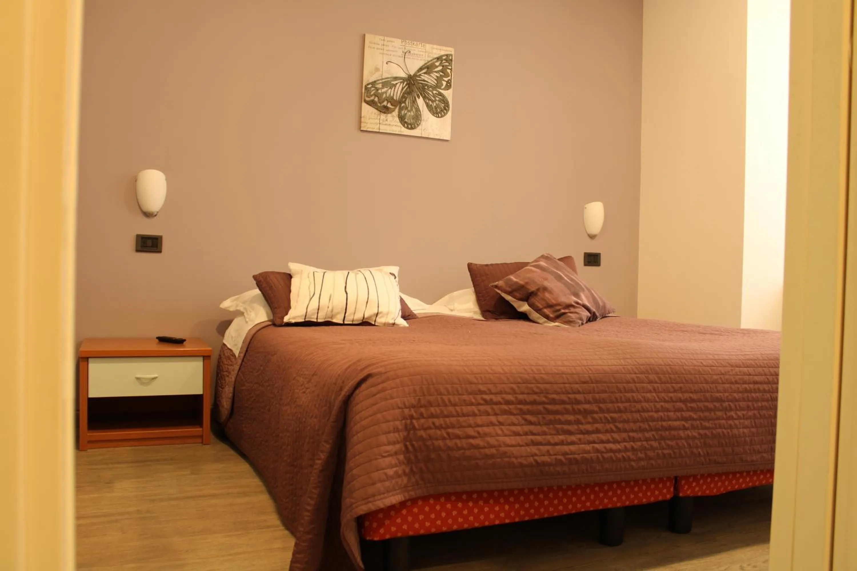 Bedroom, Bed in Residence Royal House