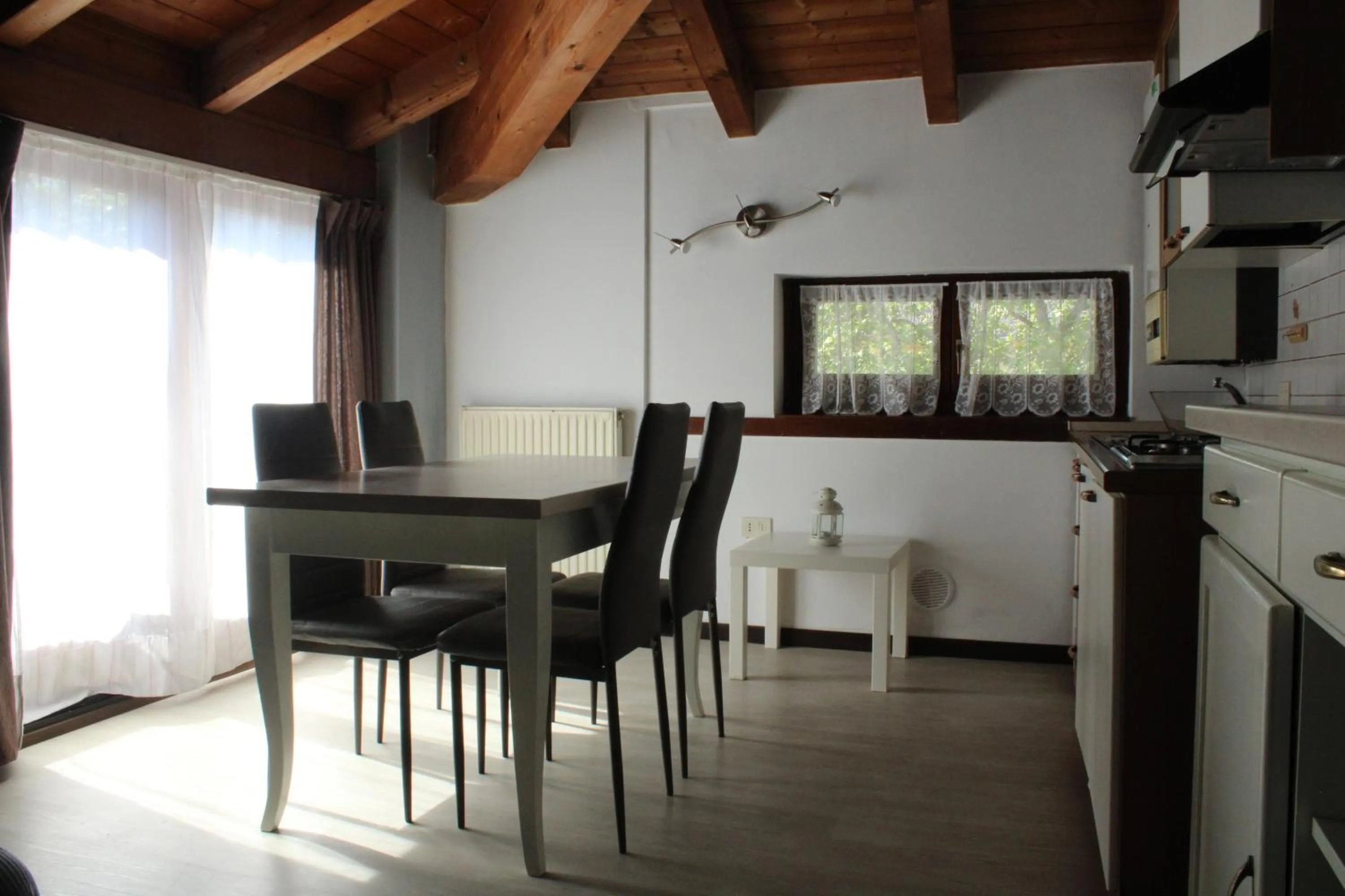 Kitchen or kitchenette in Residence Royal House