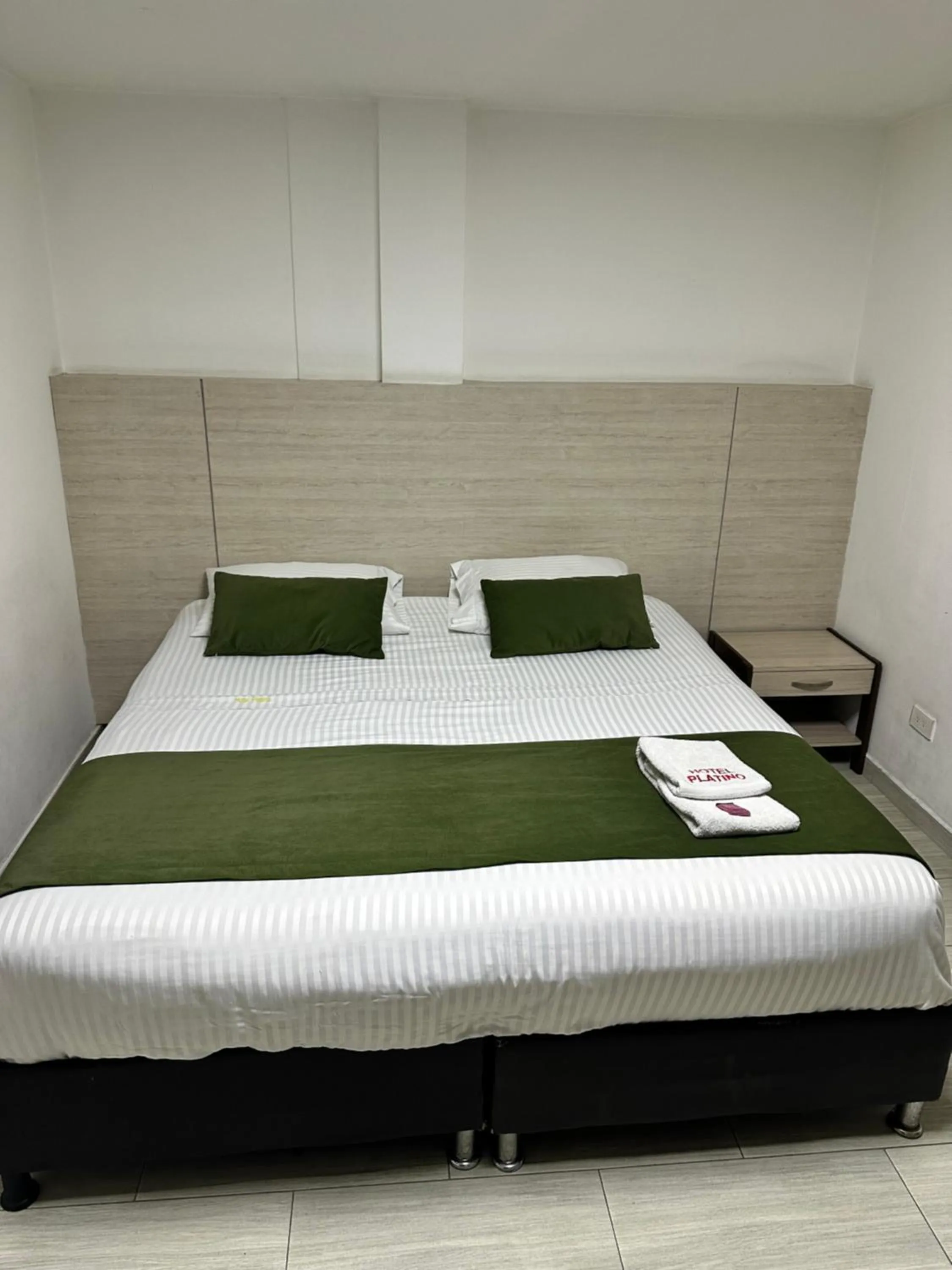 Bed in Hotel Bestmark Platino