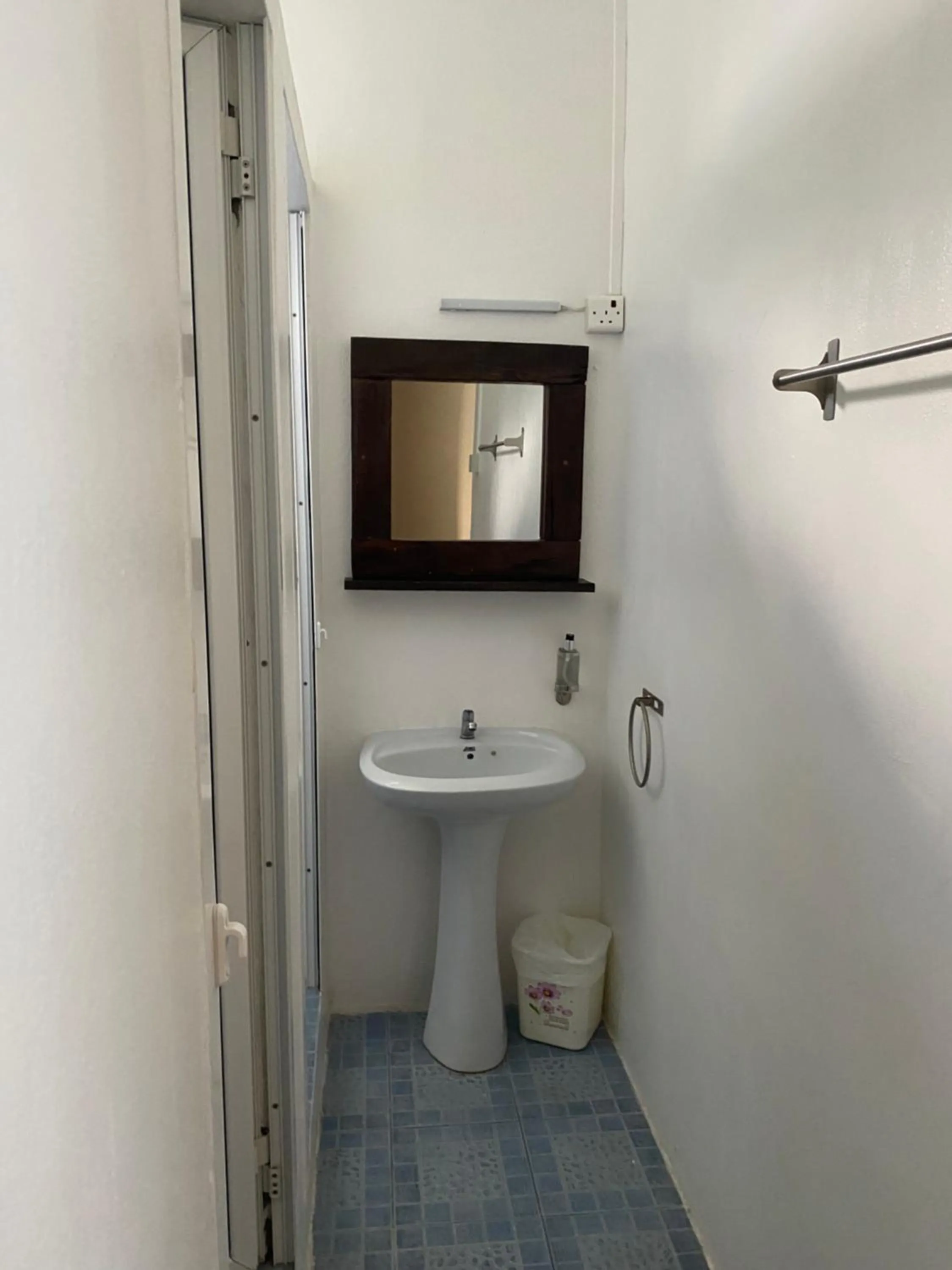 Toilet in Le Pôle