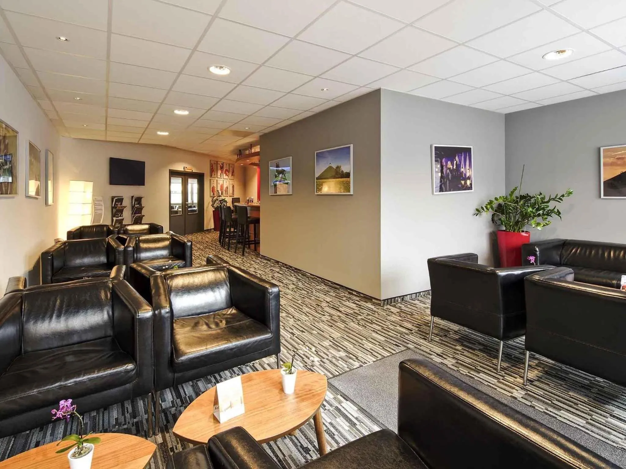 Property building in ibis Brussels Waterloo