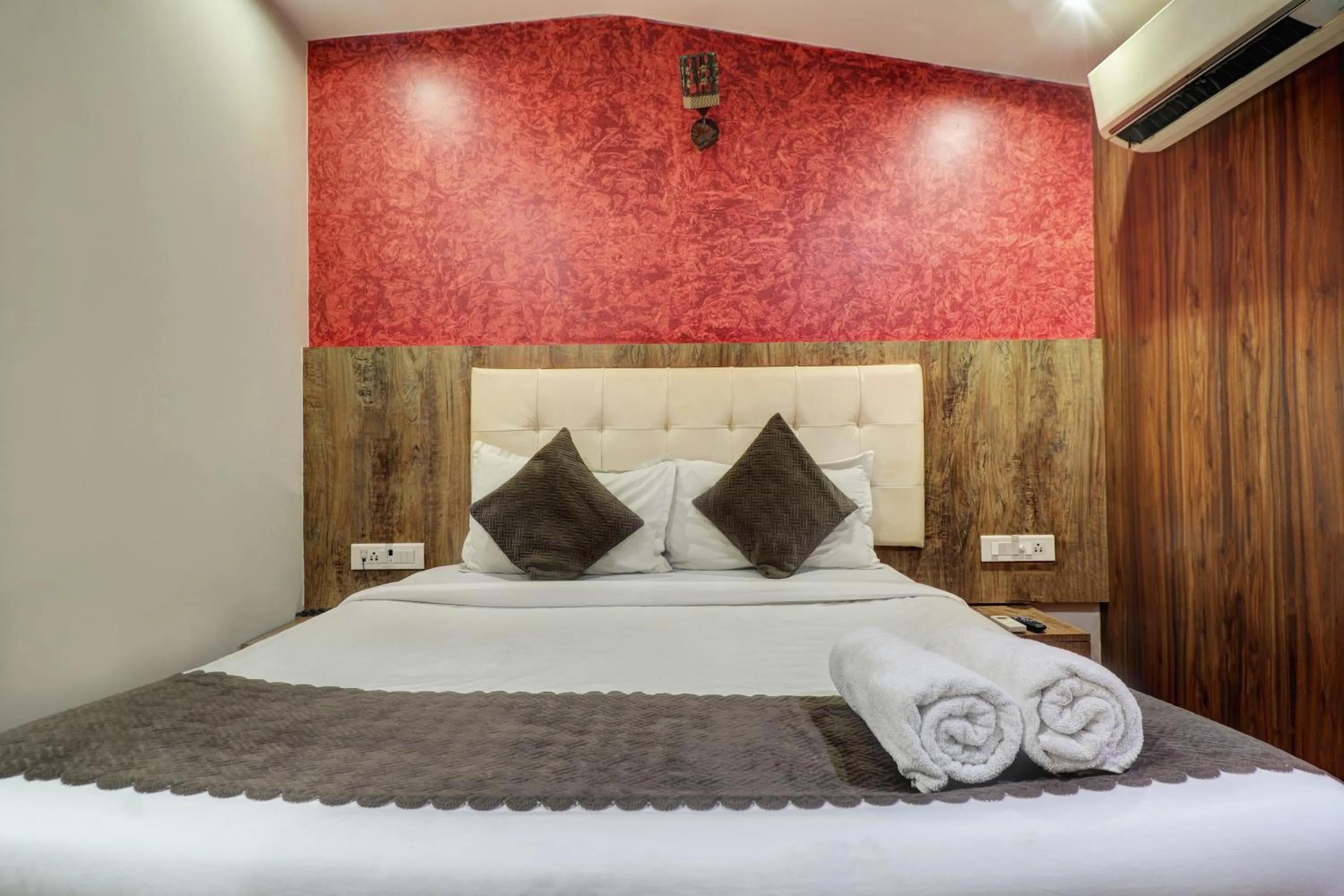 Bedroom, Bed in Hotel A. K. International - Fort