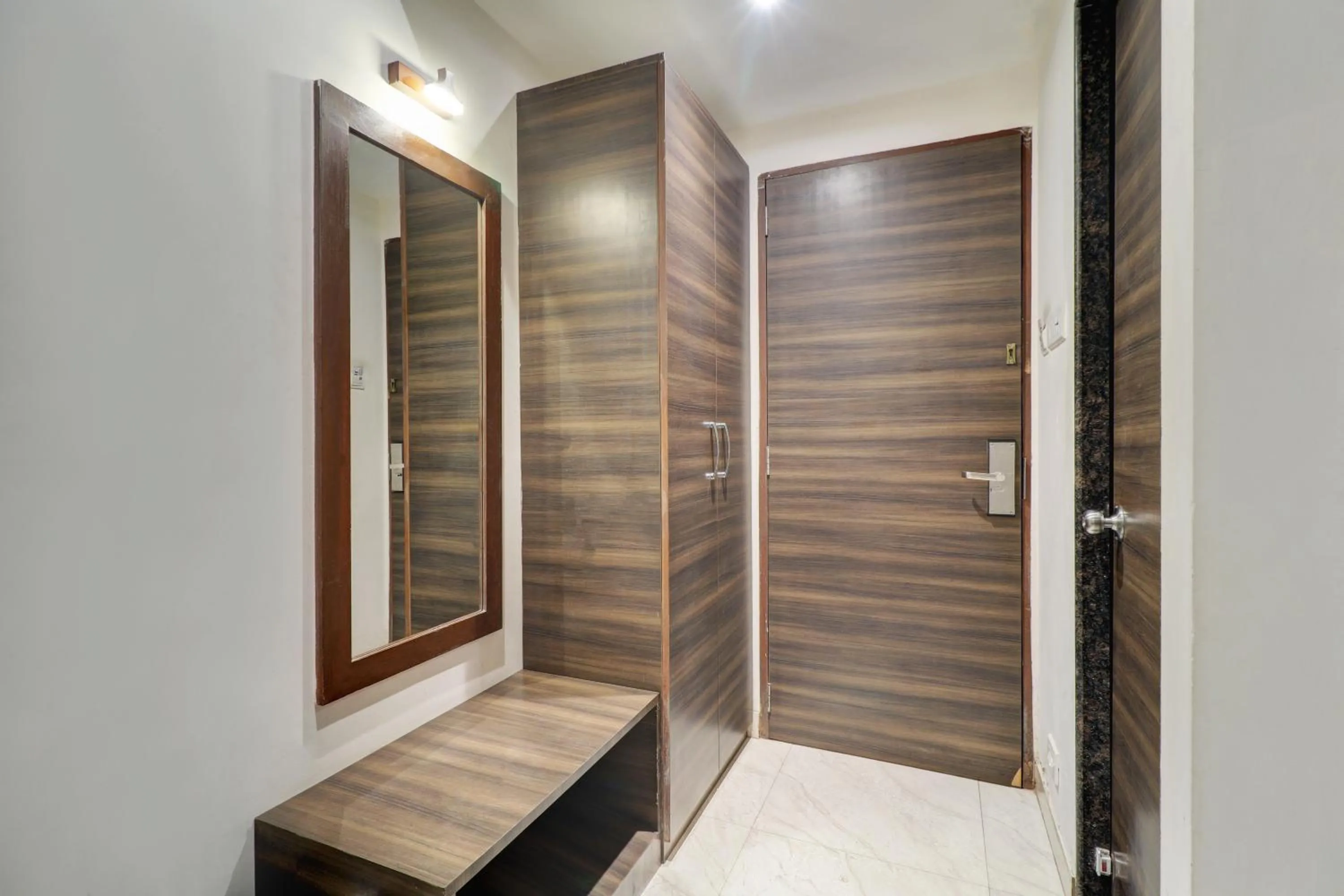 room service in Hotel A. K. International - Fort