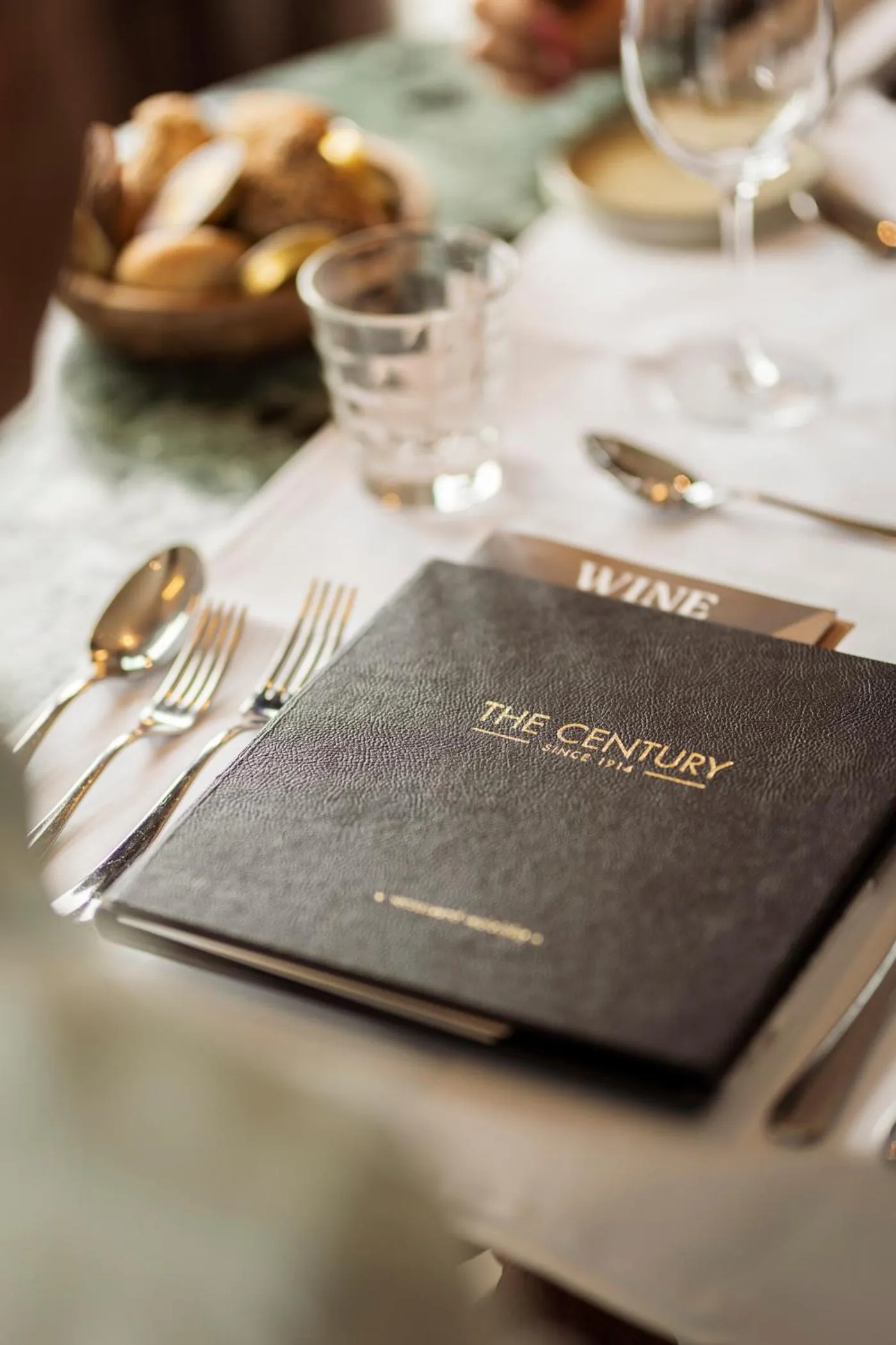 Restaurant/places to eat in Hotel The Century