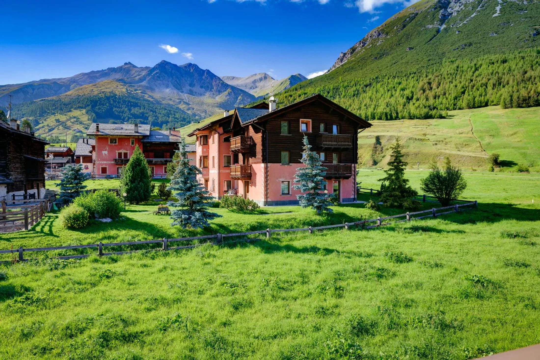 Property building in Residence Bait da Mott