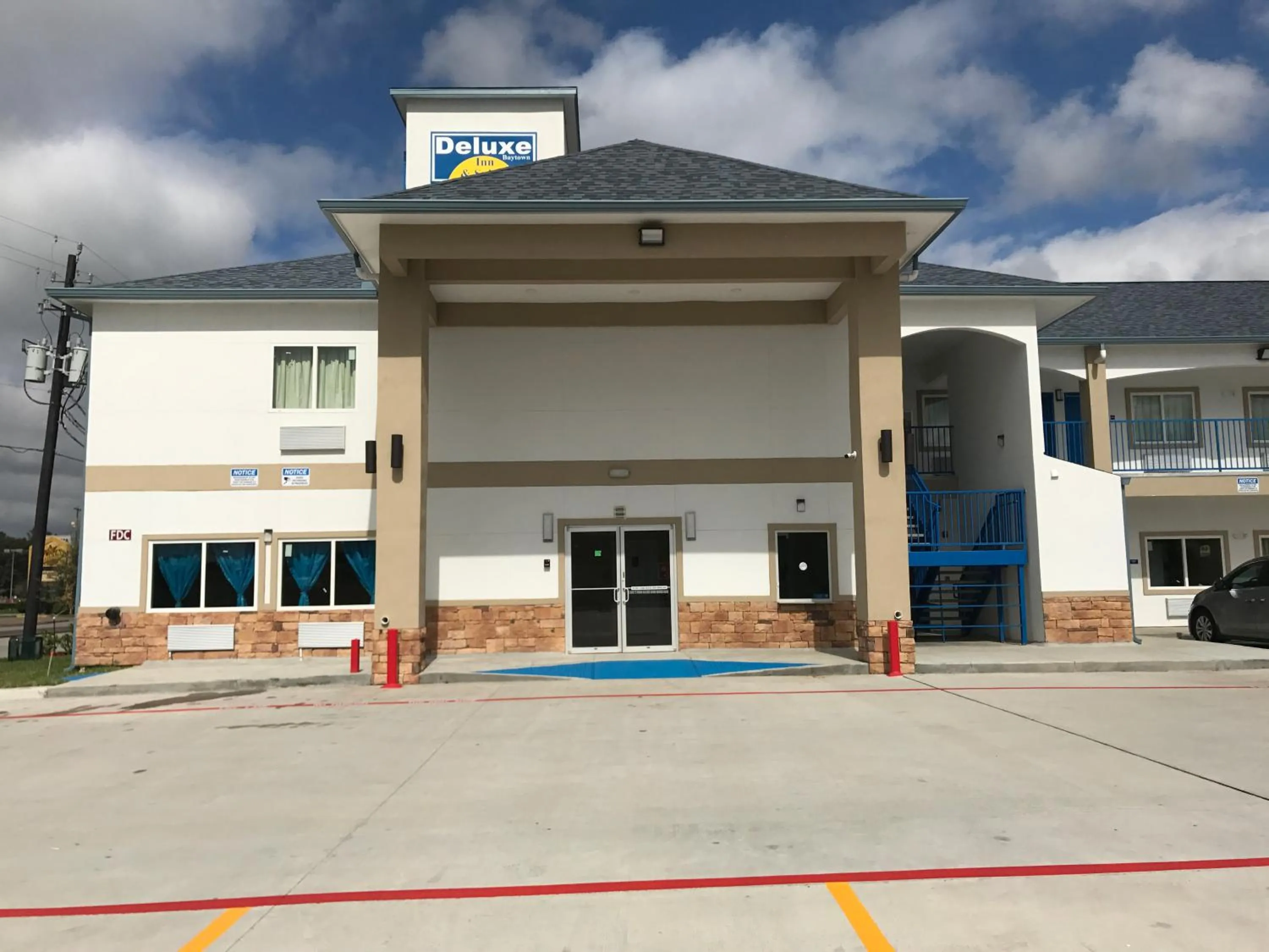 Property building in Deluxe Inn & Suites - Baytown