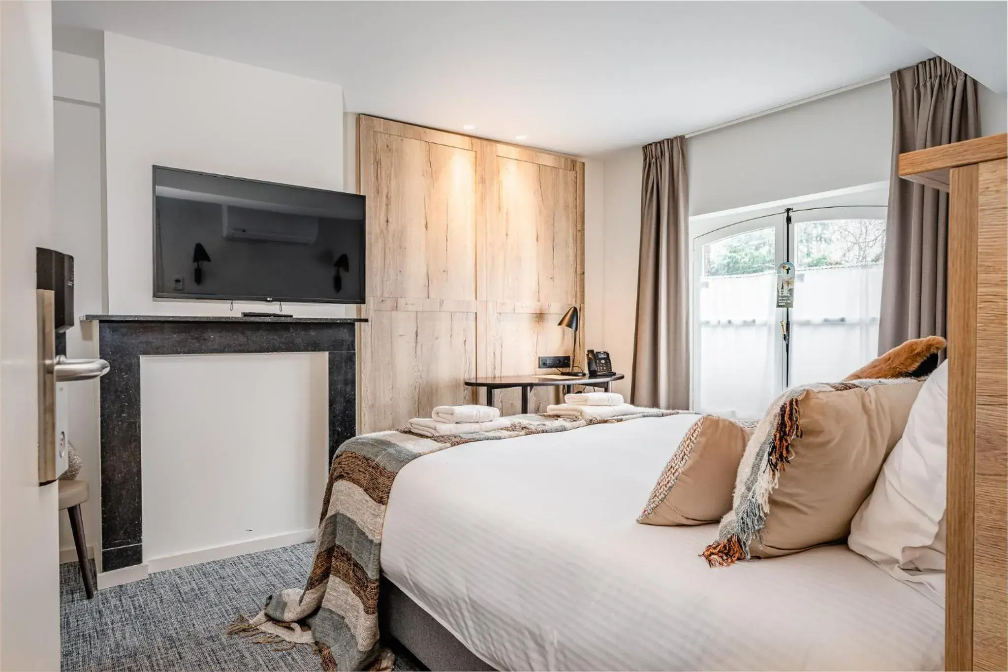 Deluxe Double or Twin Room with Garden View in Hotel Monasterium PoortAckere Ghent Deluxe Double or Twin Room with Garden View in Hotel Monasterium PoortAckere Ghent